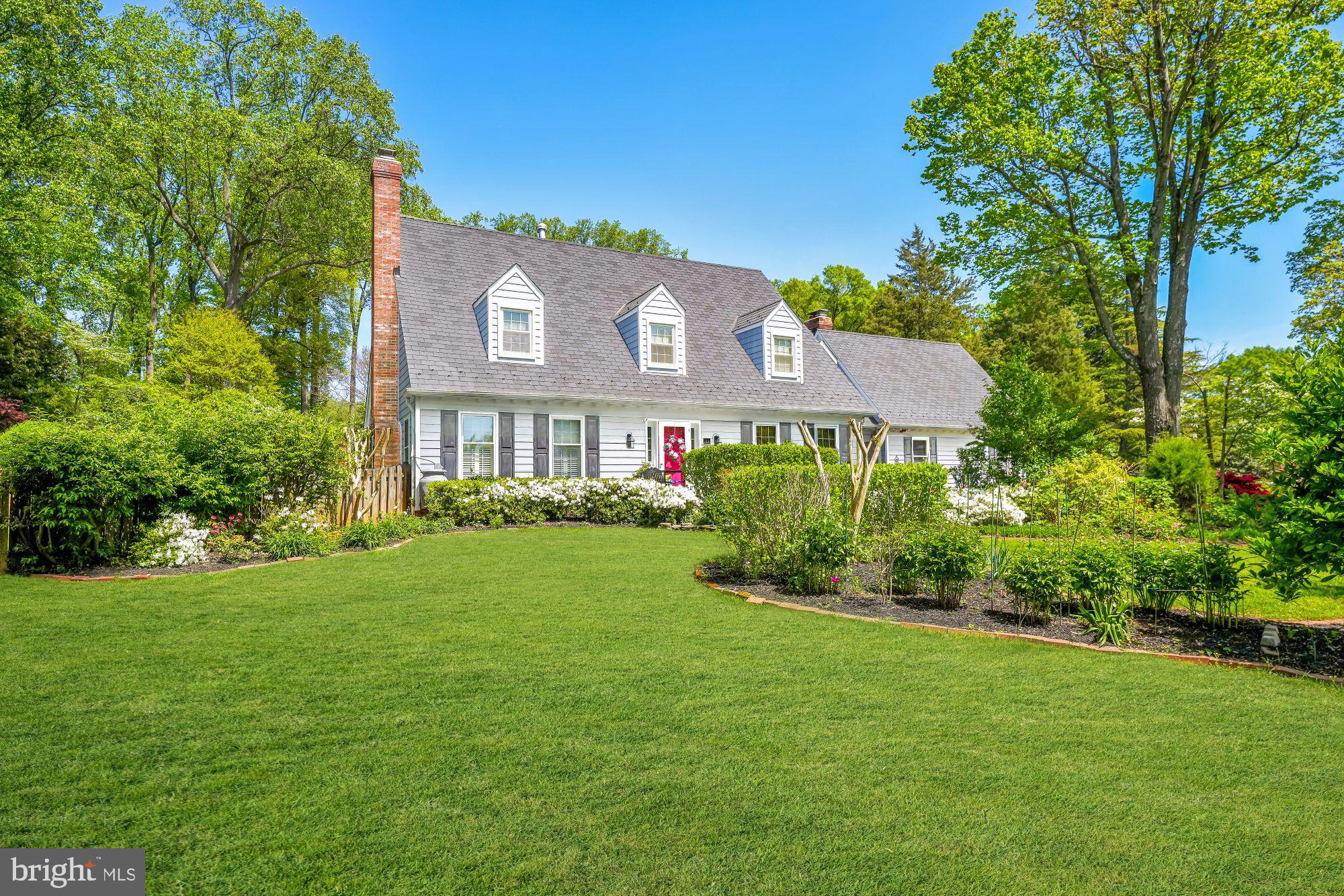 7112 HOLYROOD DRIVE