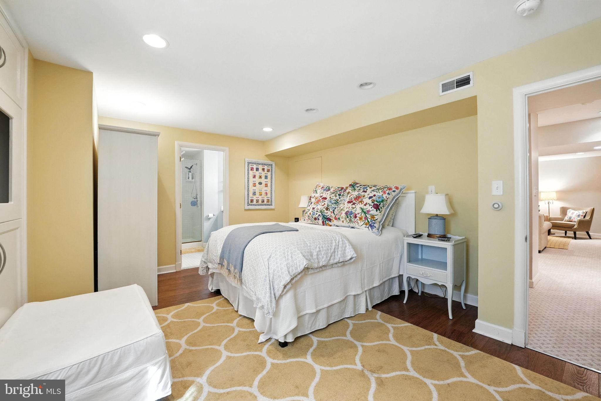 COUNTRYSIDE - Residential