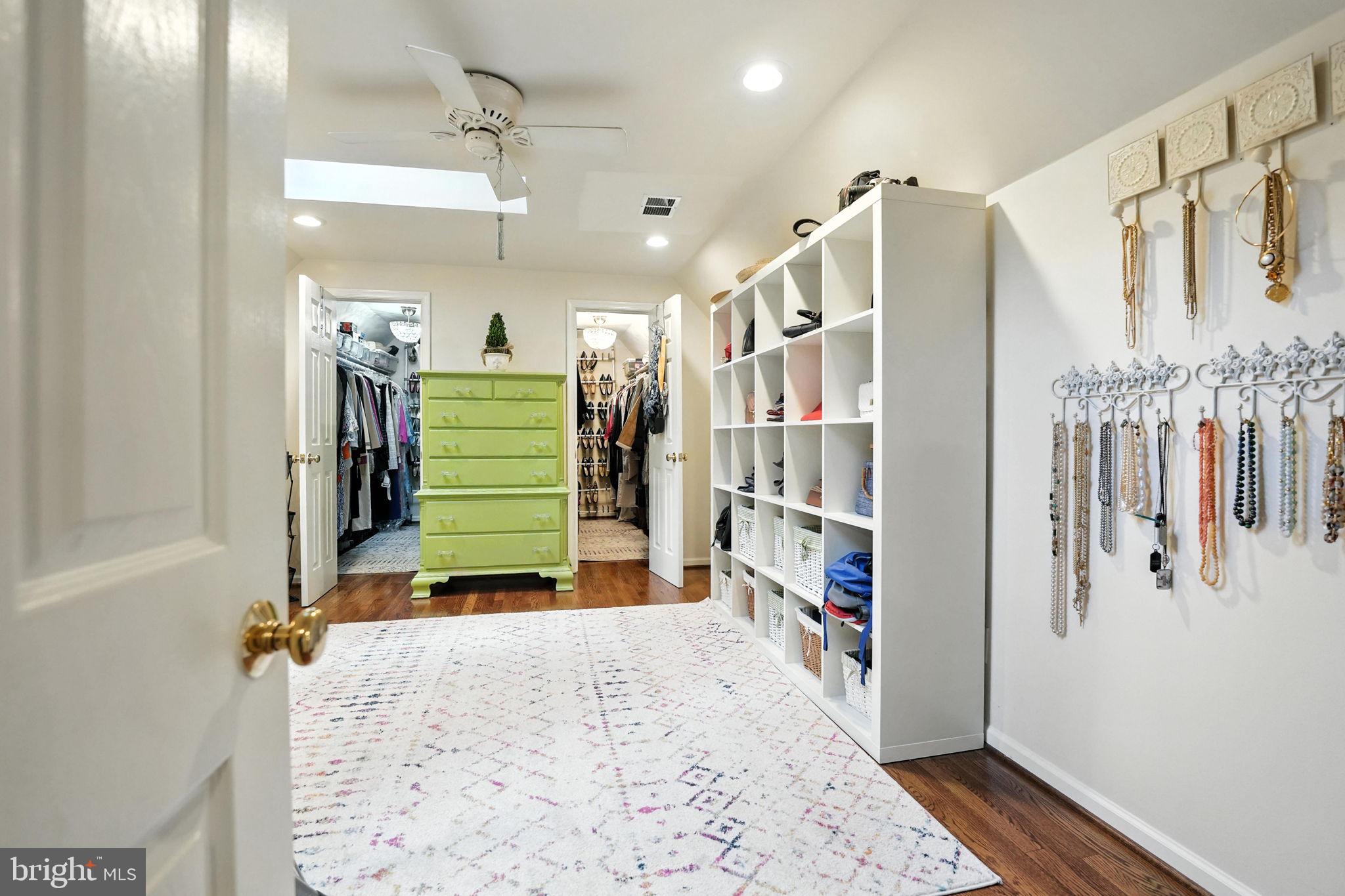 COUNTRYSIDE - Residential