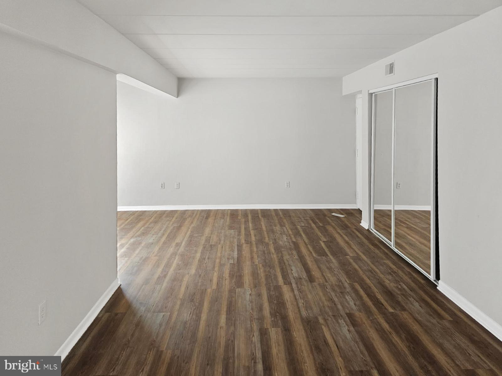 CARRIAGE HOUSE CONDO - Residential Lease