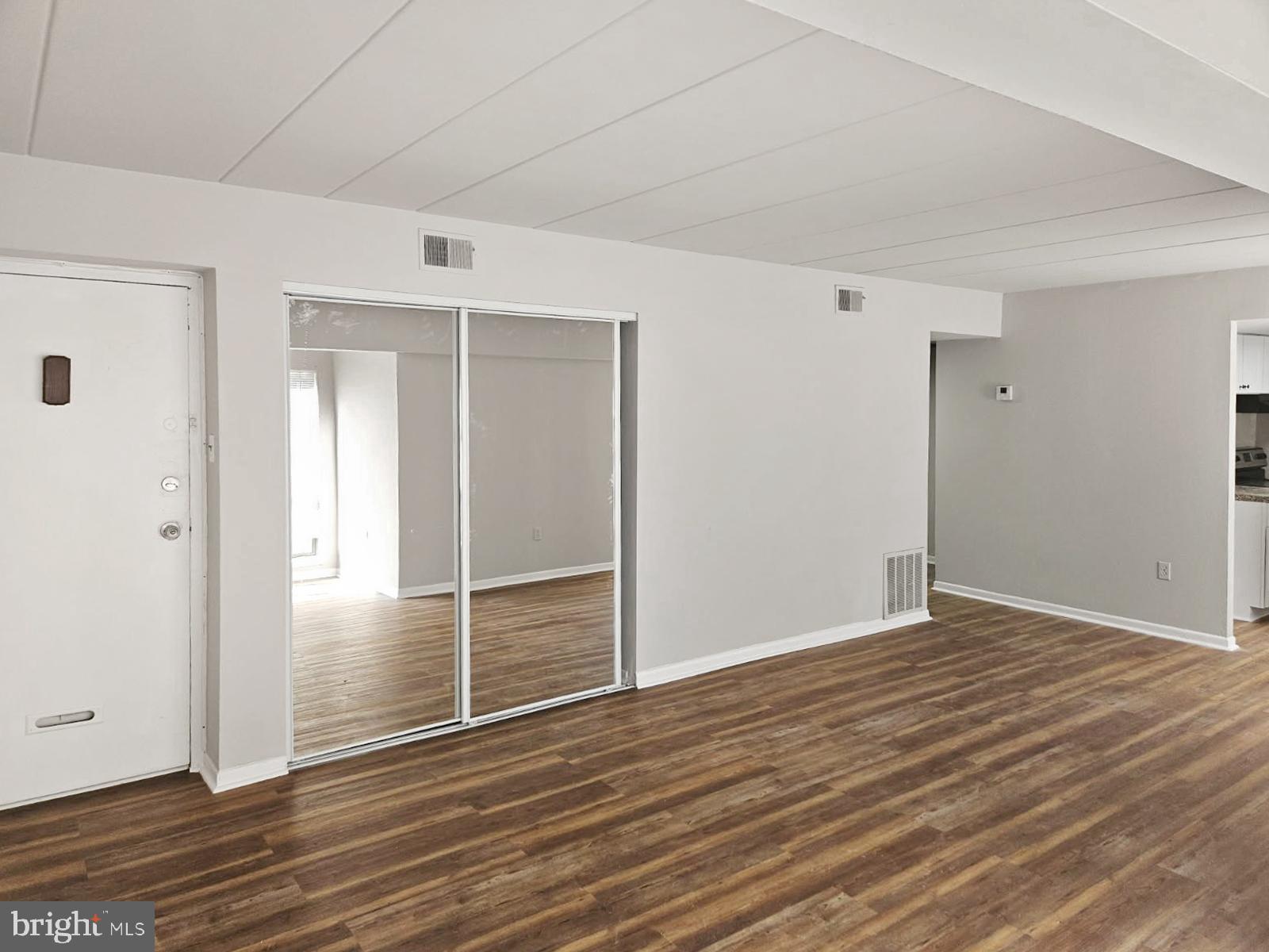 CARRIAGE HOUSE CONDO - Residential Lease