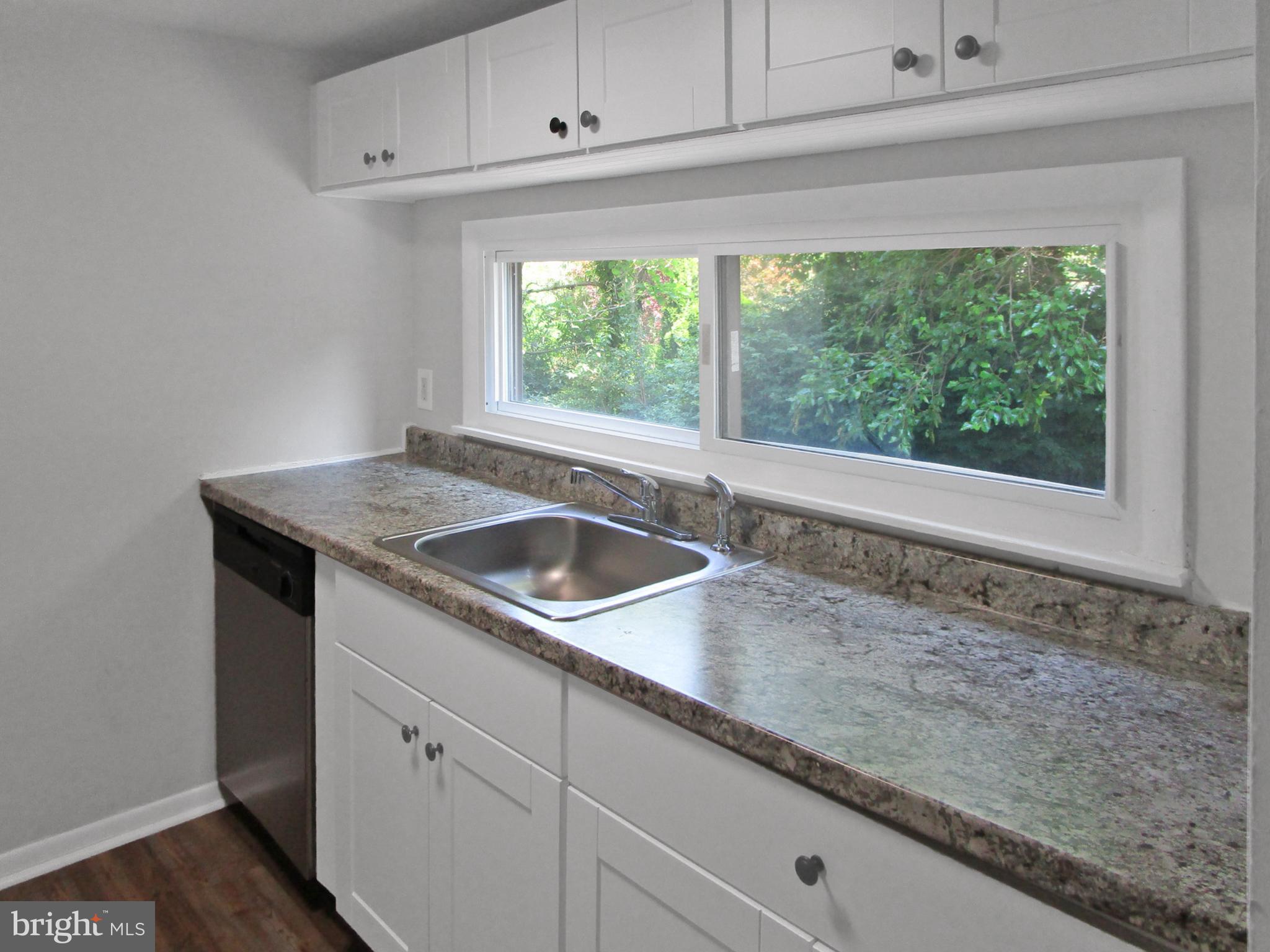 CARRIAGE HOUSE CONDO - Residential Lease