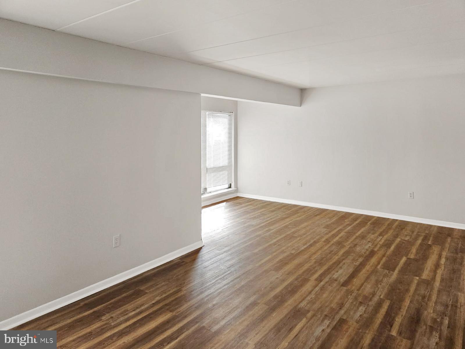 CARRIAGE HOUSE CONDO - Residential Lease