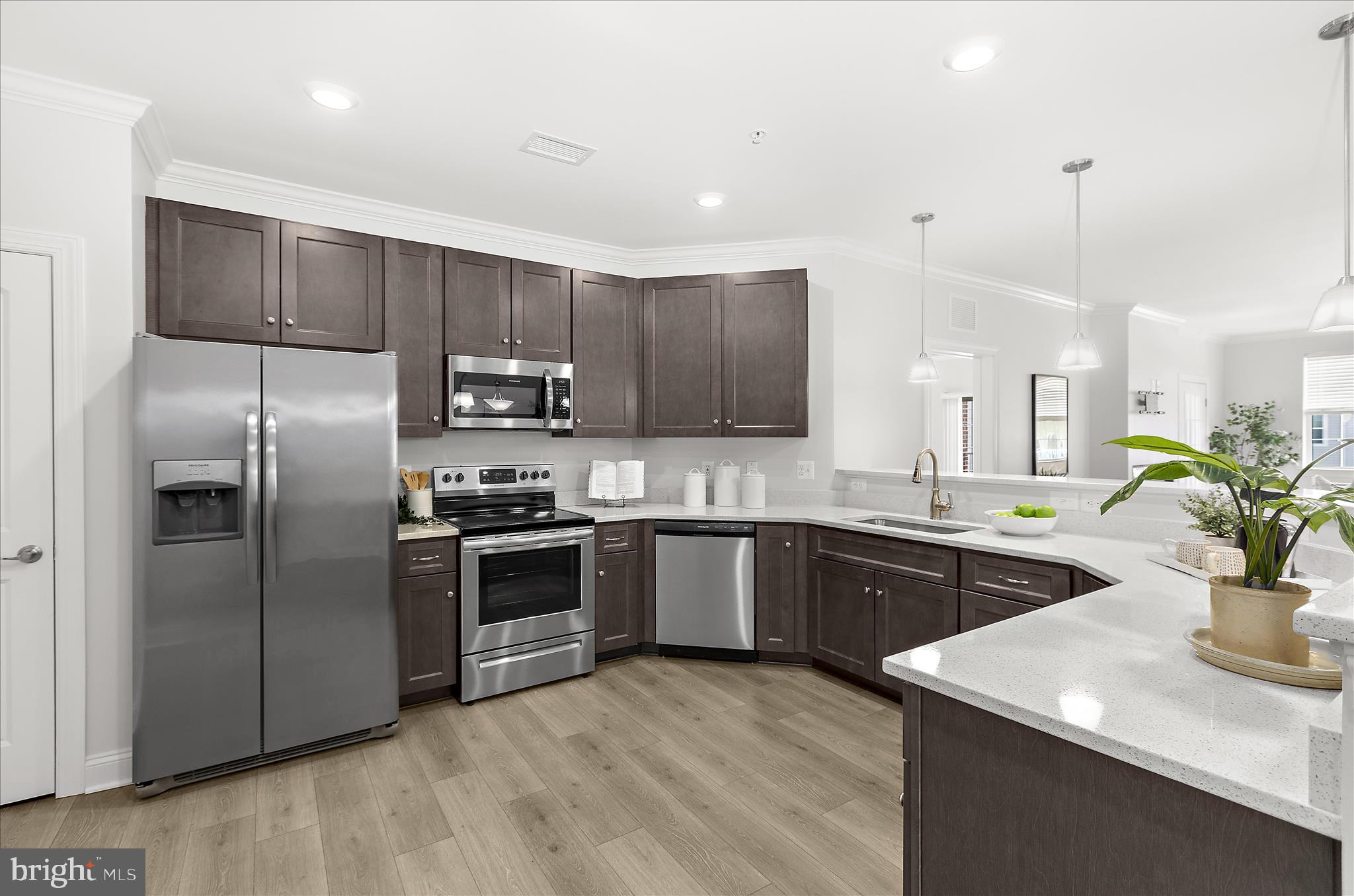 636 WALLINGFORD ROAD 3J