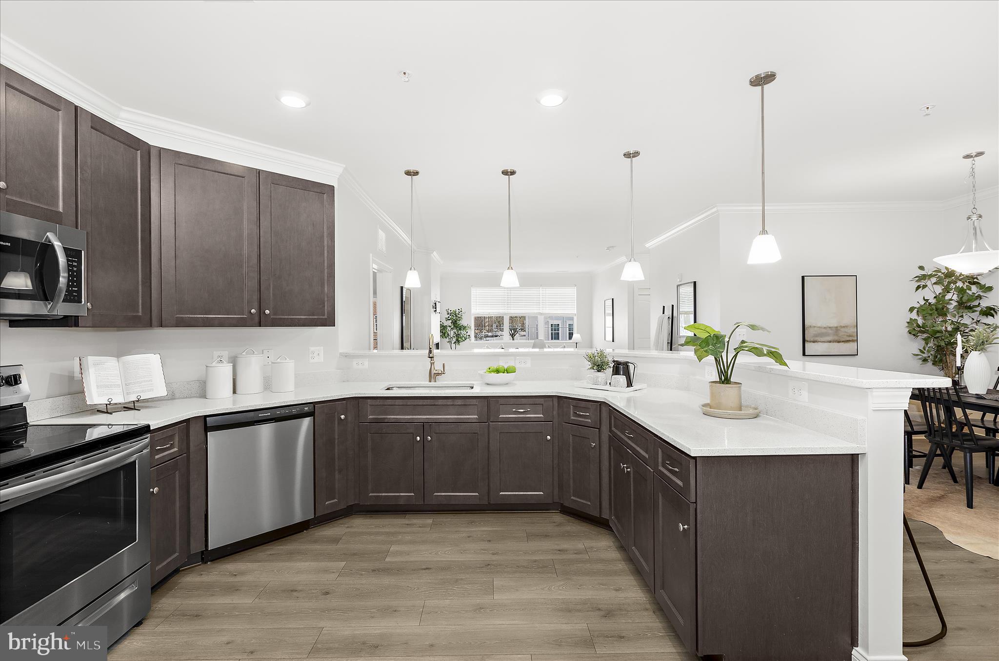 636 WALLINGFORD ROAD 3J