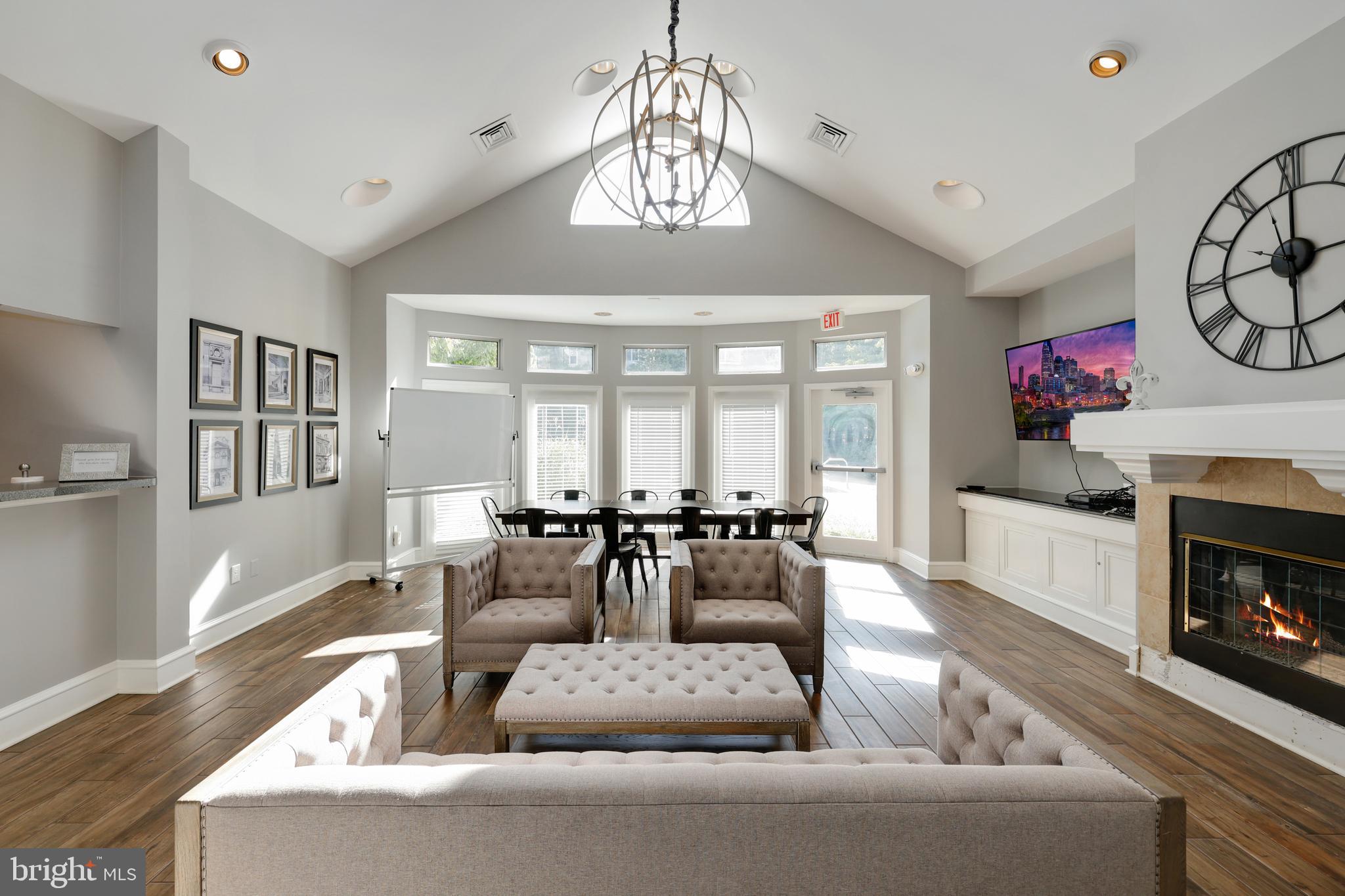 12919 ALTON SQUARE 212