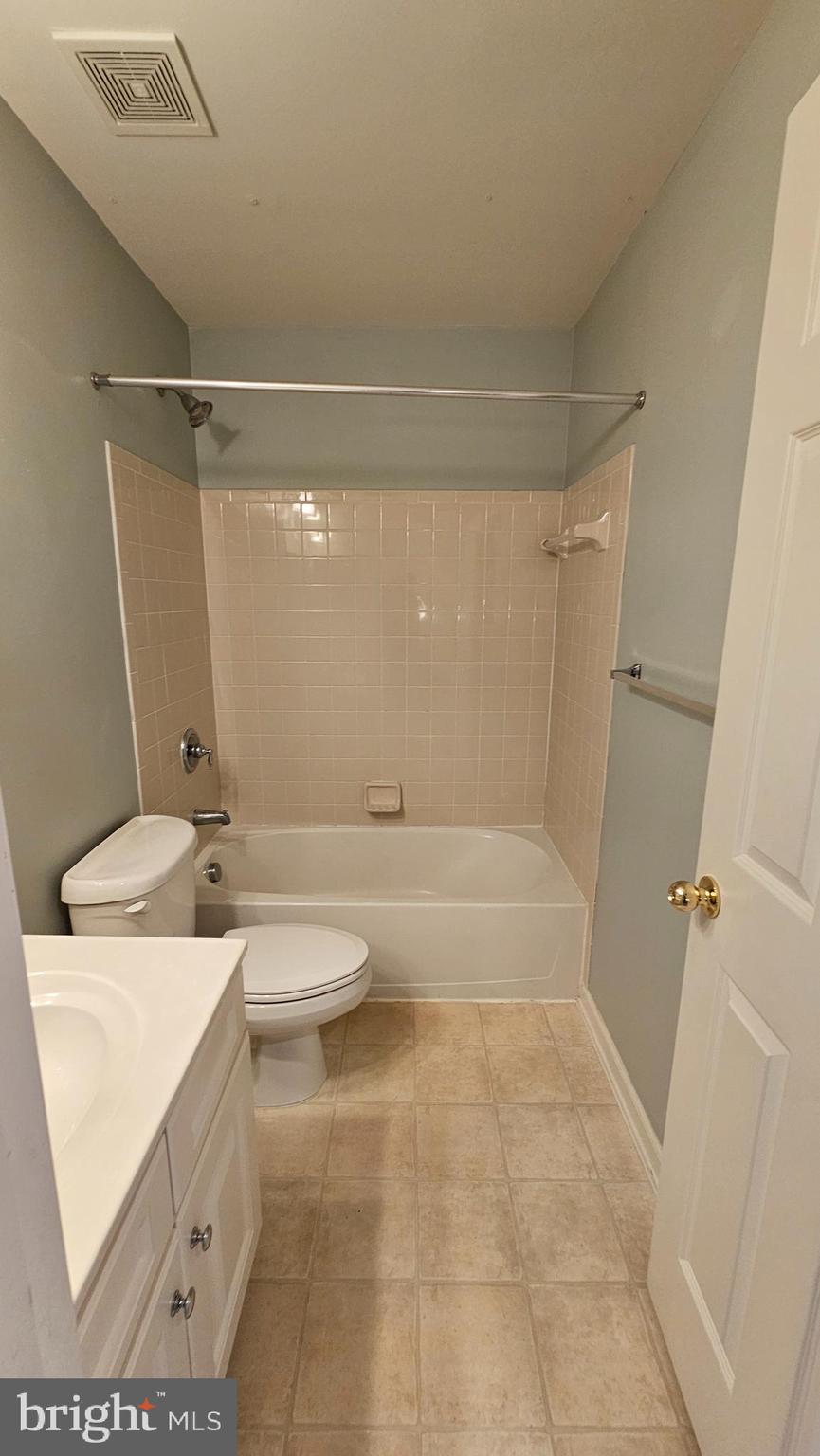 VILLAGE OF IDLEWILD - Residential Lease