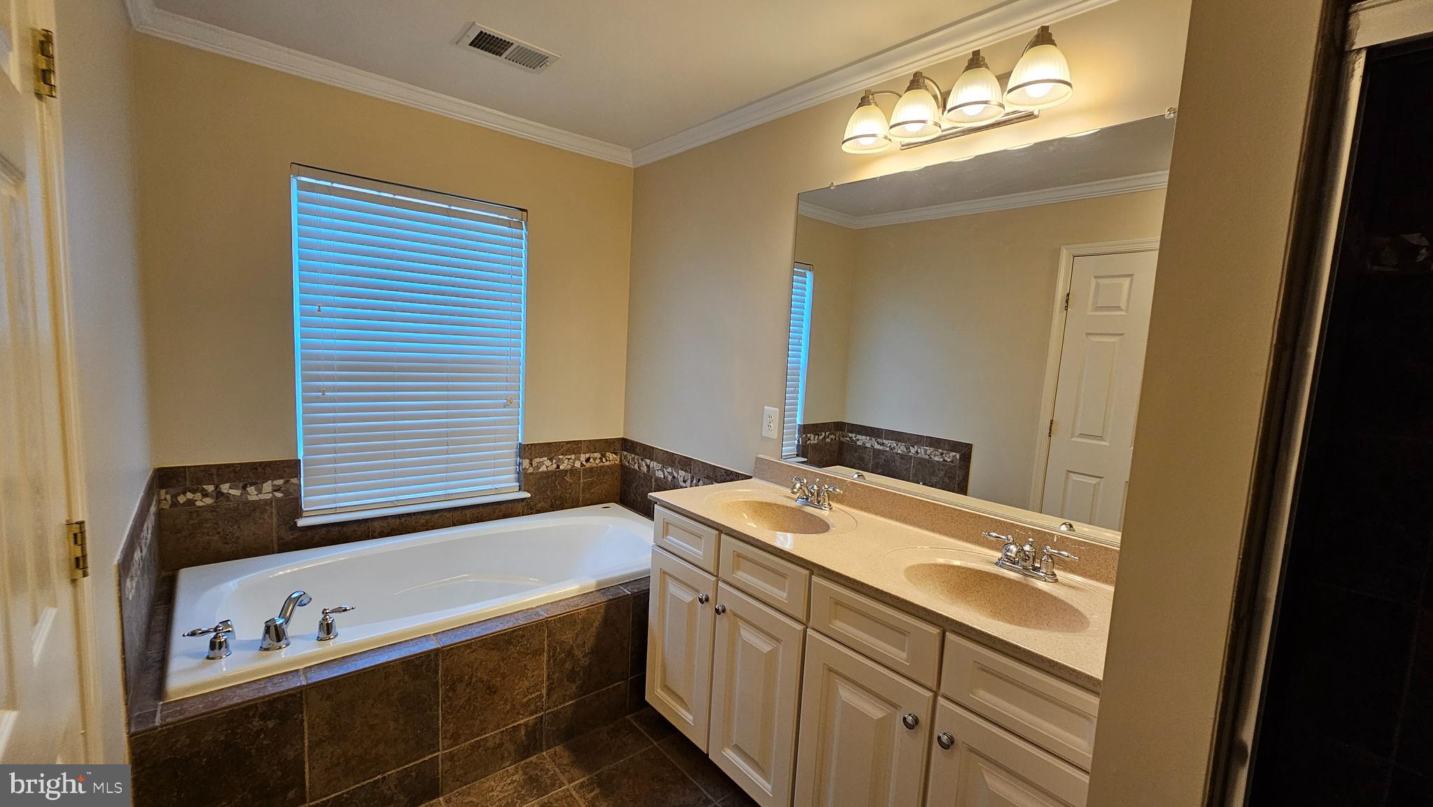 VILLAGE OF IDLEWILD - Residential Lease