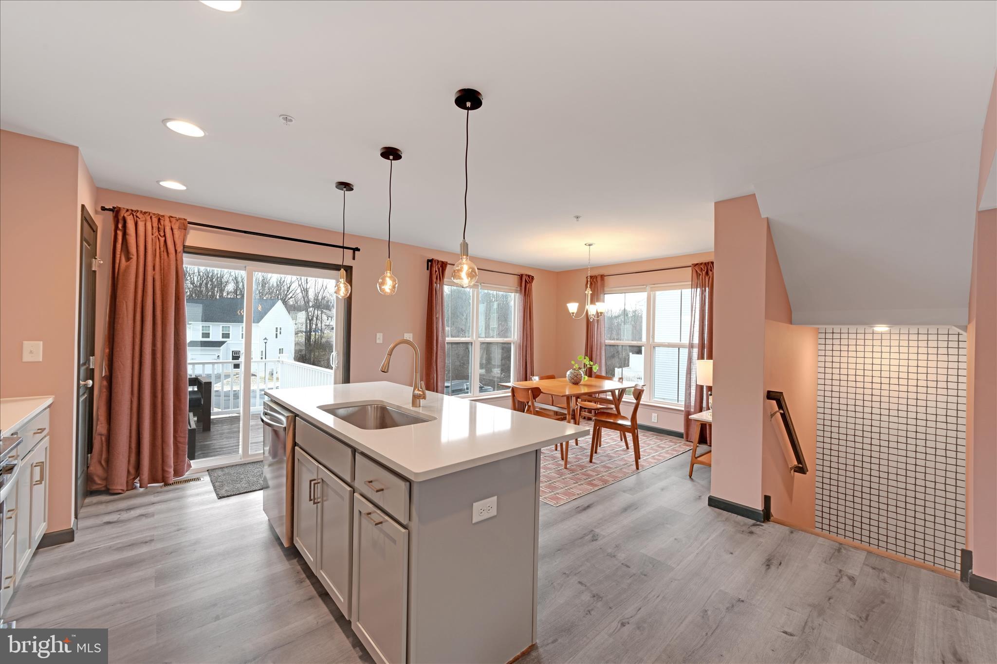 CREEKVALE - Residential