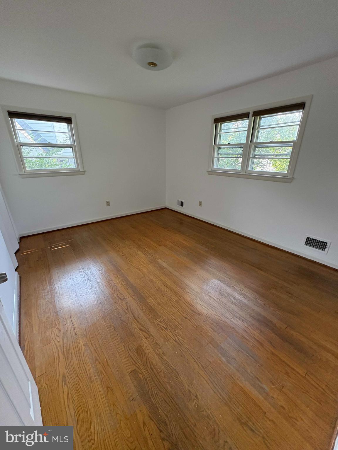 9702 SINGLETON DRIVE