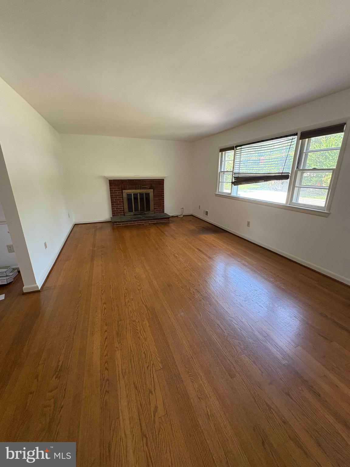 9702 SINGLETON DRIVE