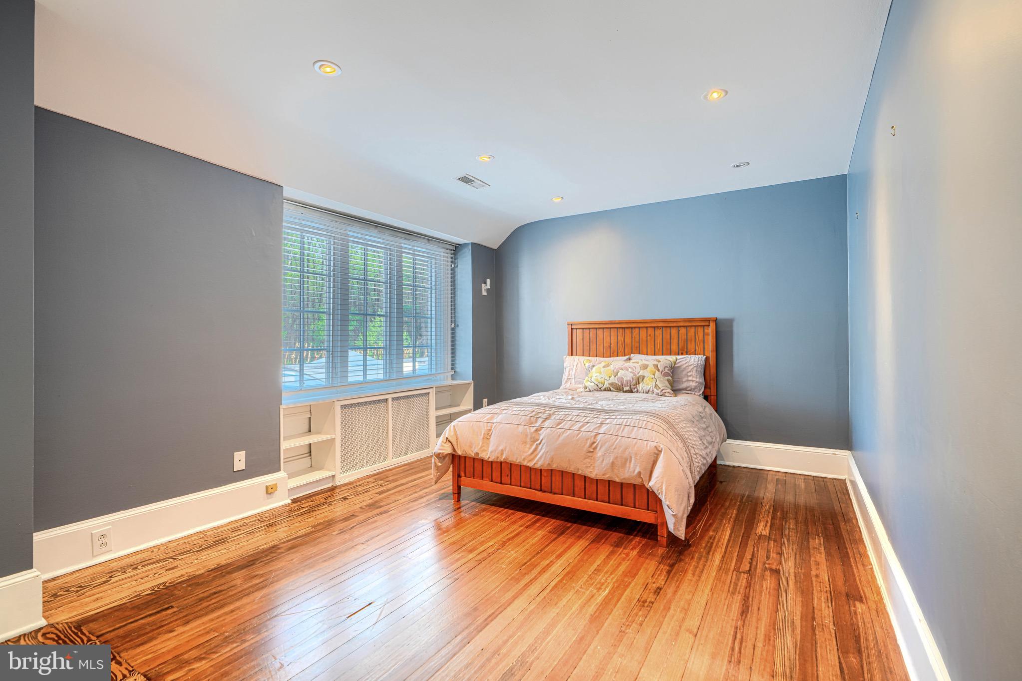 GREENSPRING VALLEY - Residential