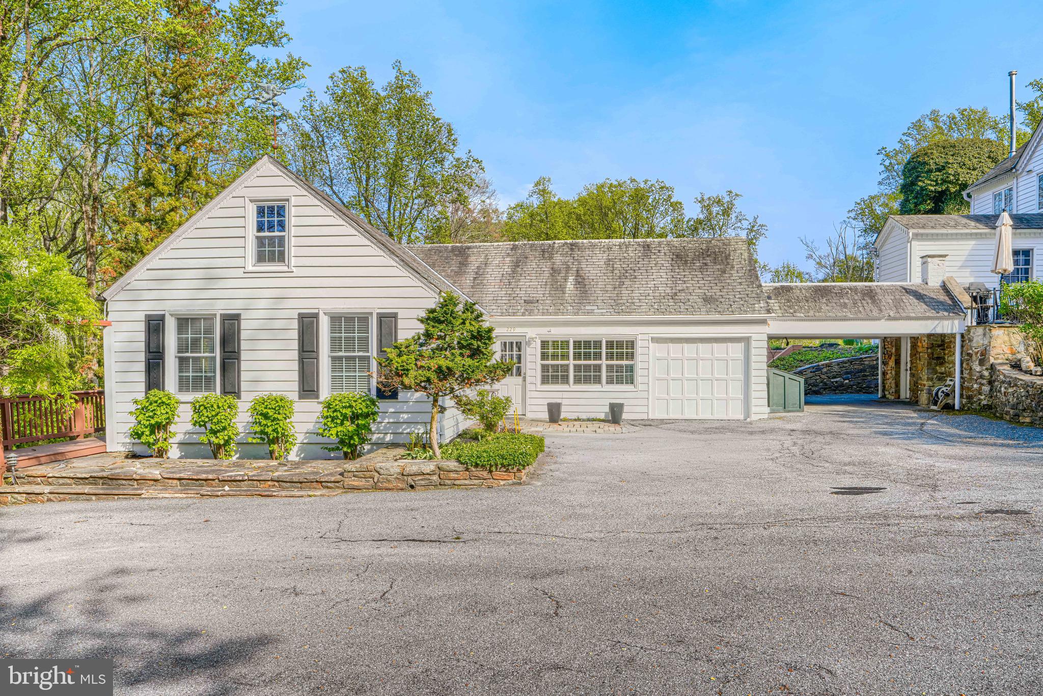 GREENSPRING VALLEY - Residential