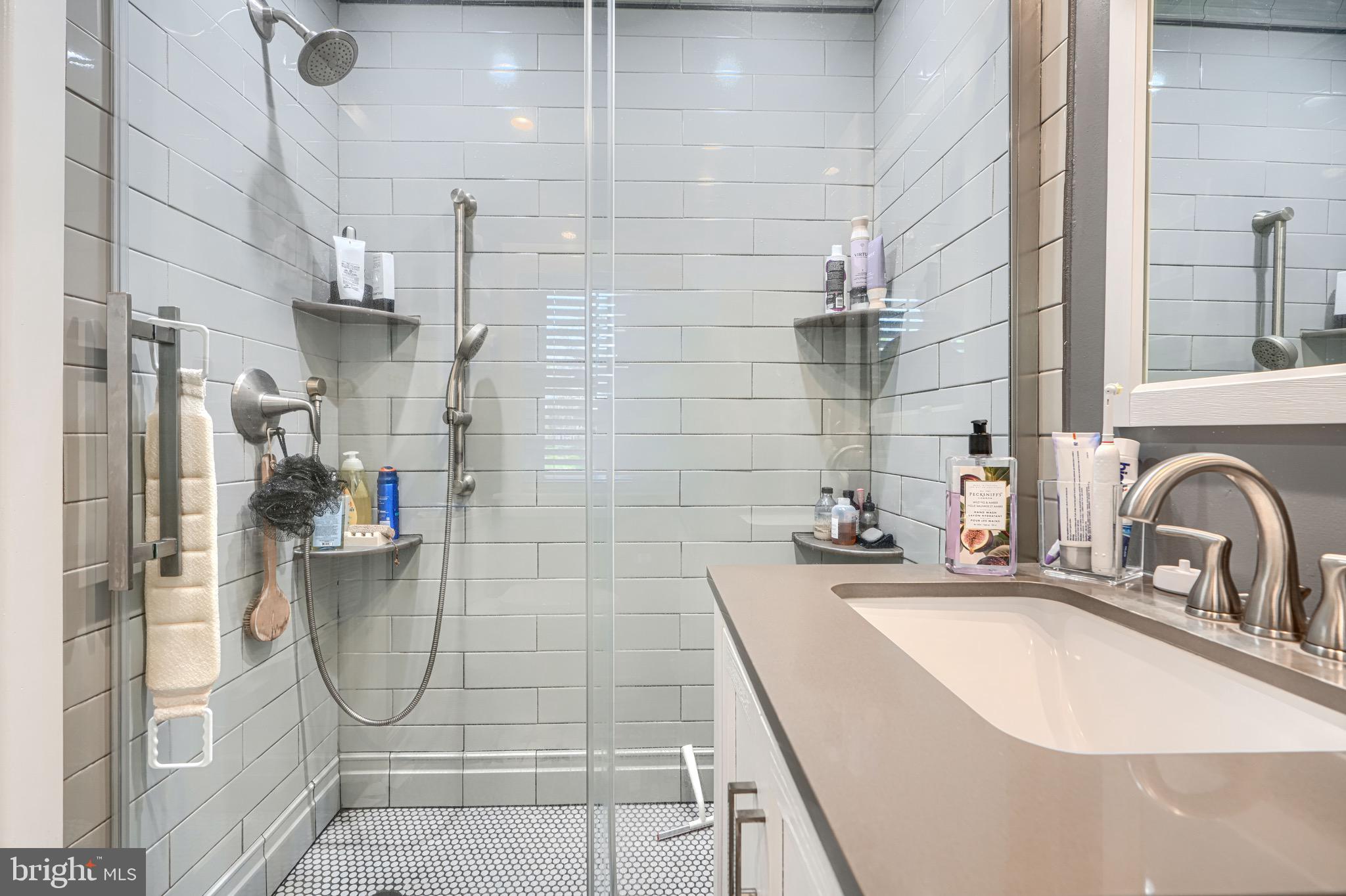 GREENSPRING VALLEY - Residential