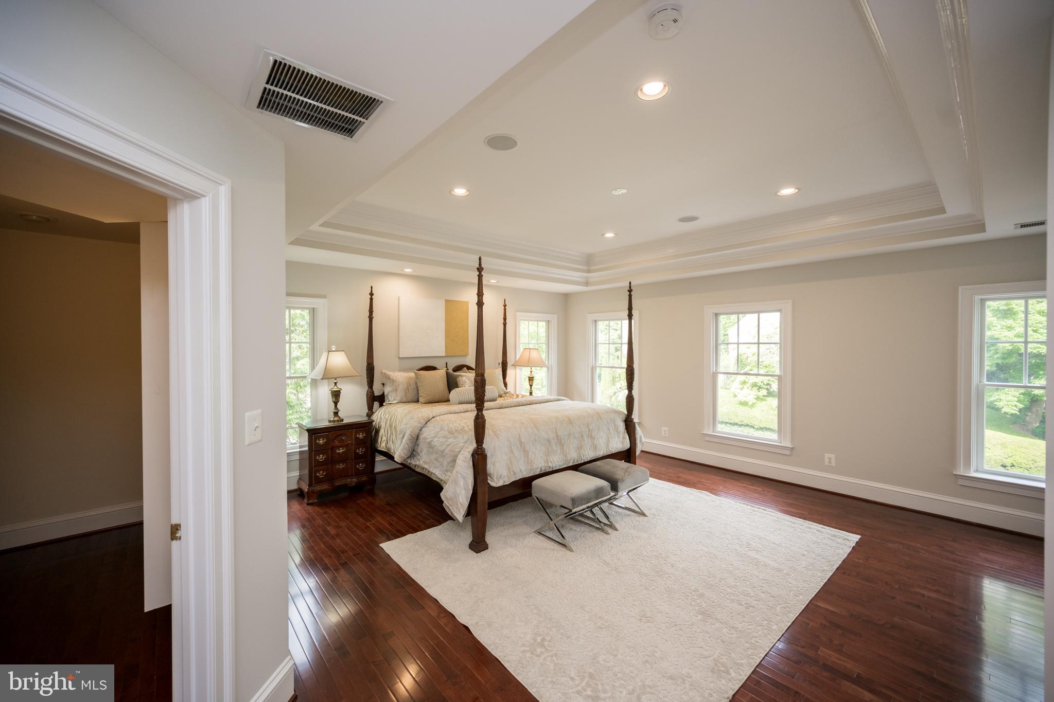 MAYWOOD - Residential