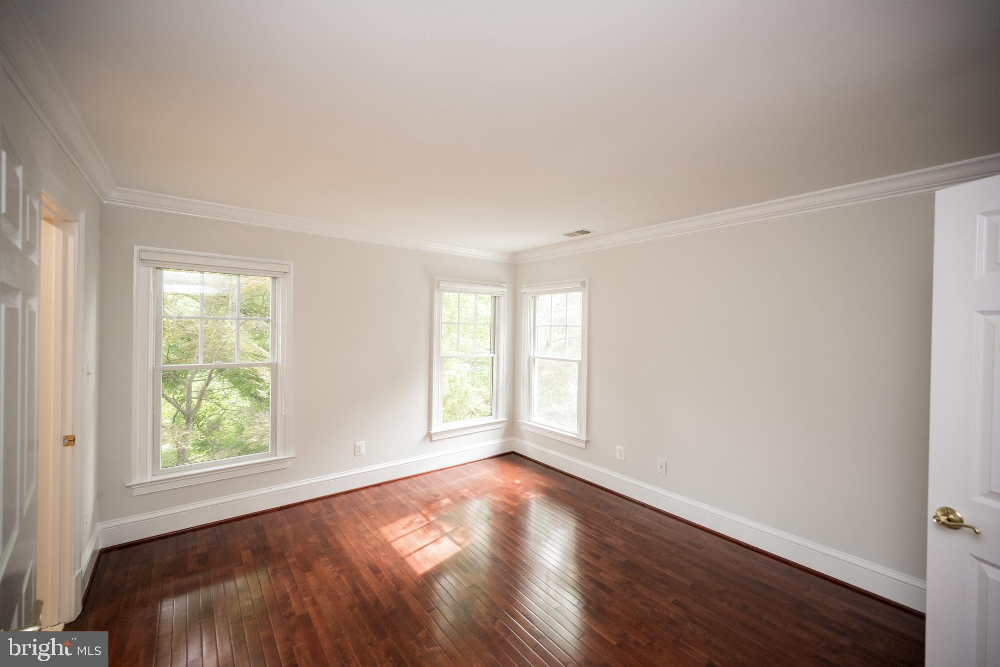 MAYWOOD - Residential