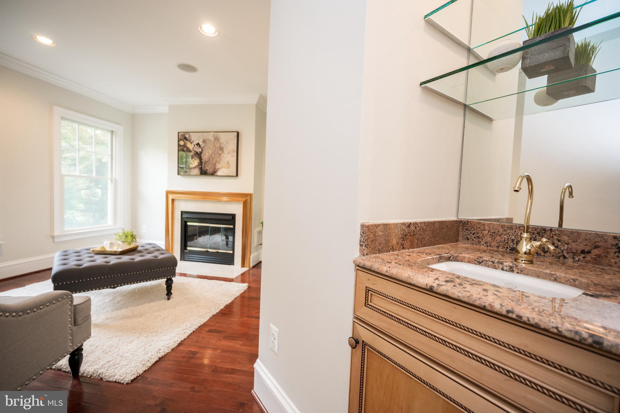 MAYWOOD - Residential