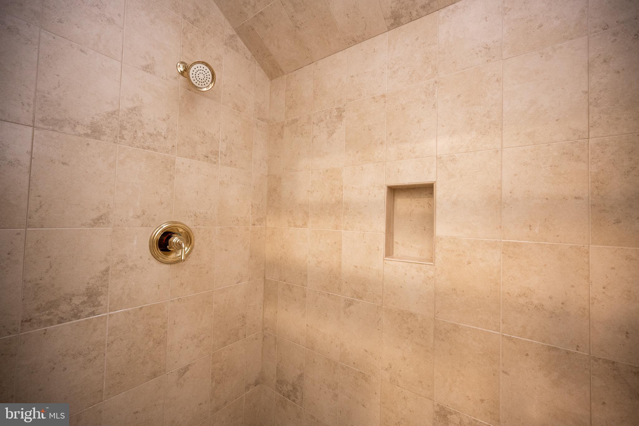 MAYWOOD - Residential