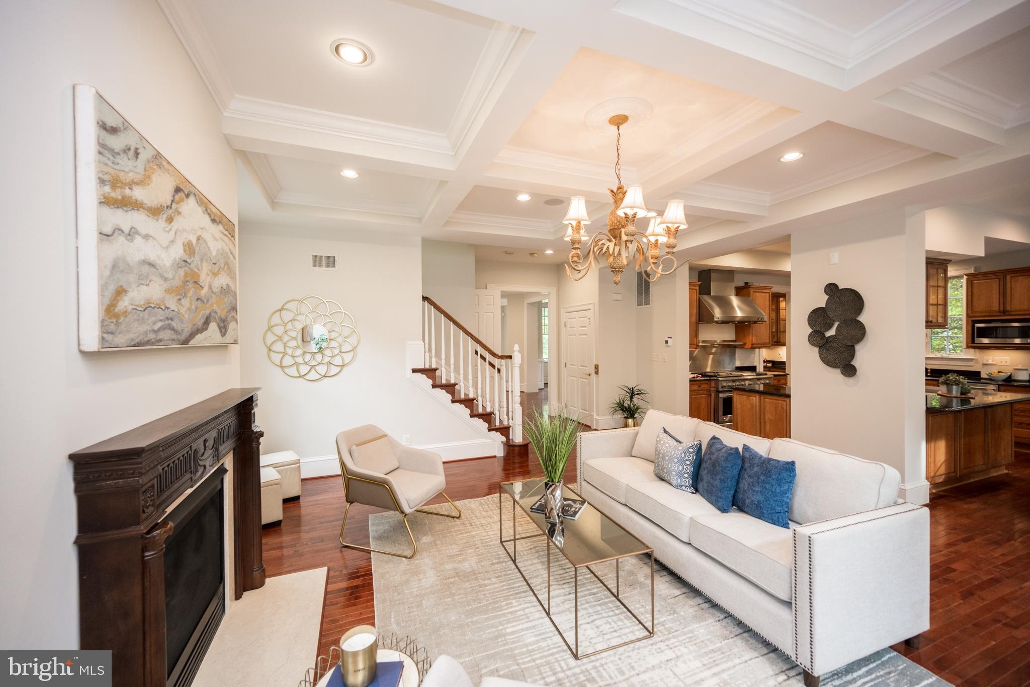 MAYWOOD - Residential