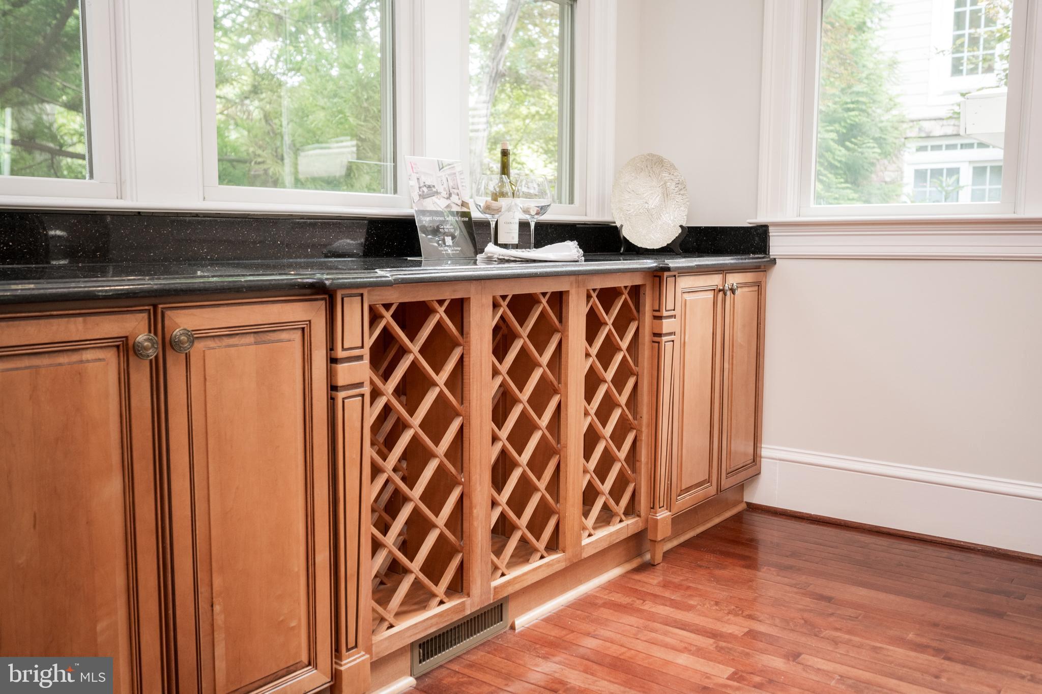 MAYWOOD - Residential