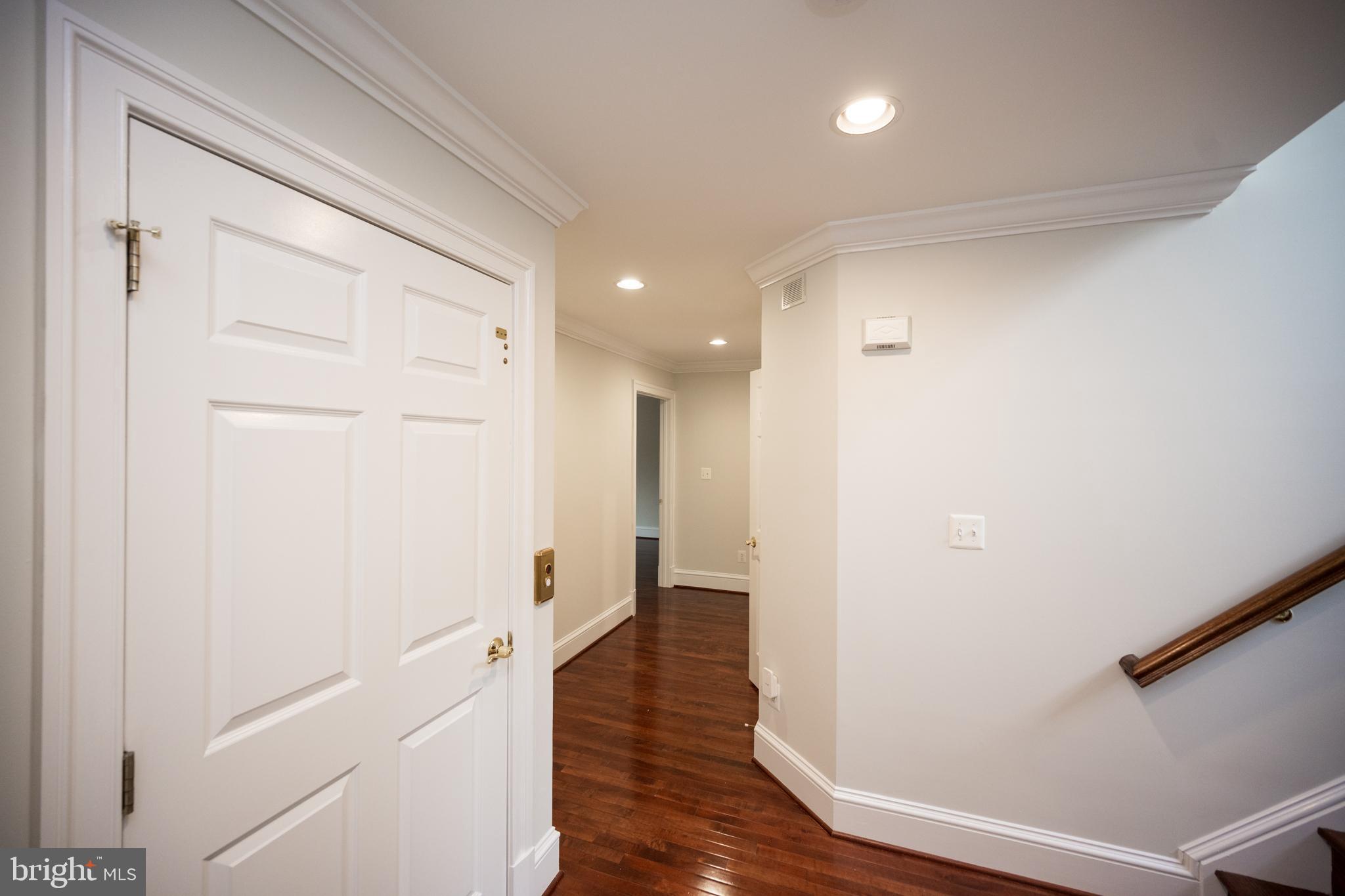 MAYWOOD - Residential