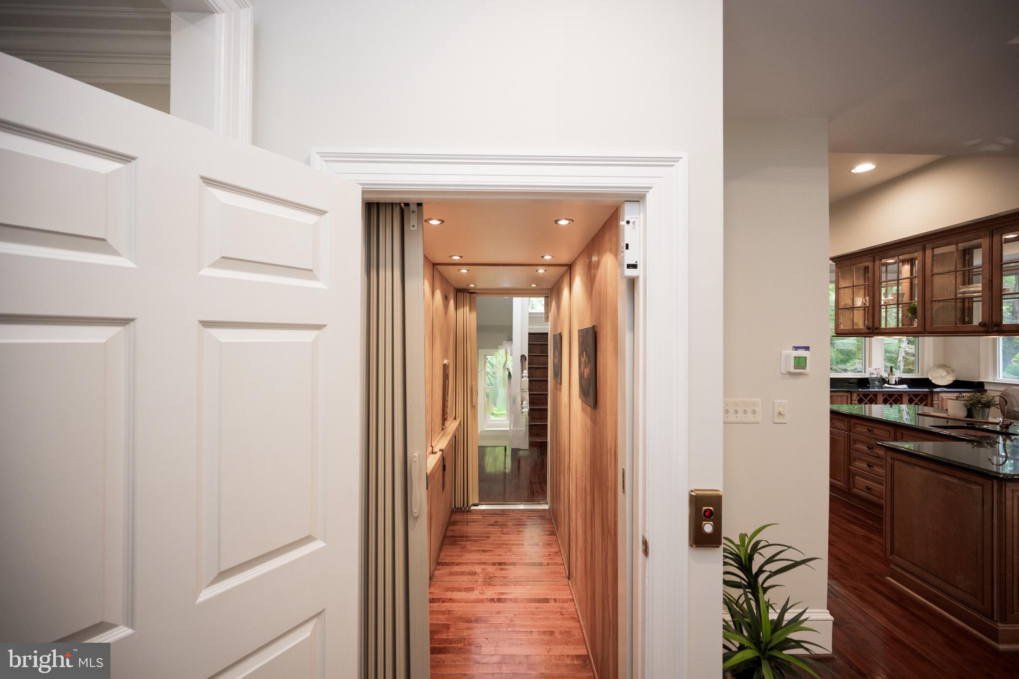 MAYWOOD - Residential