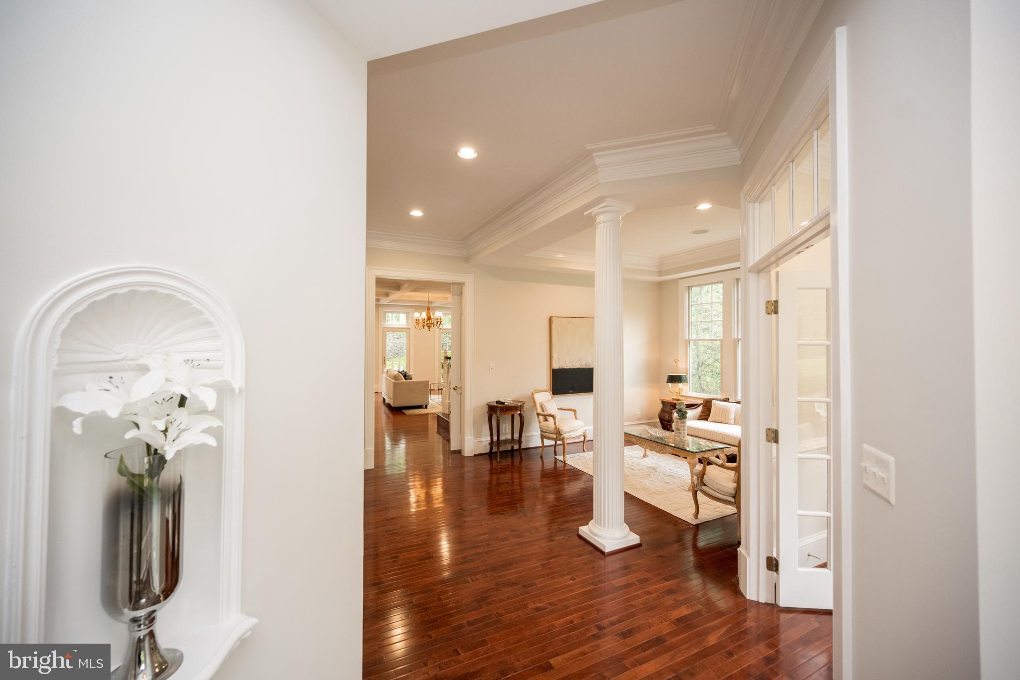 MAYWOOD - Residential