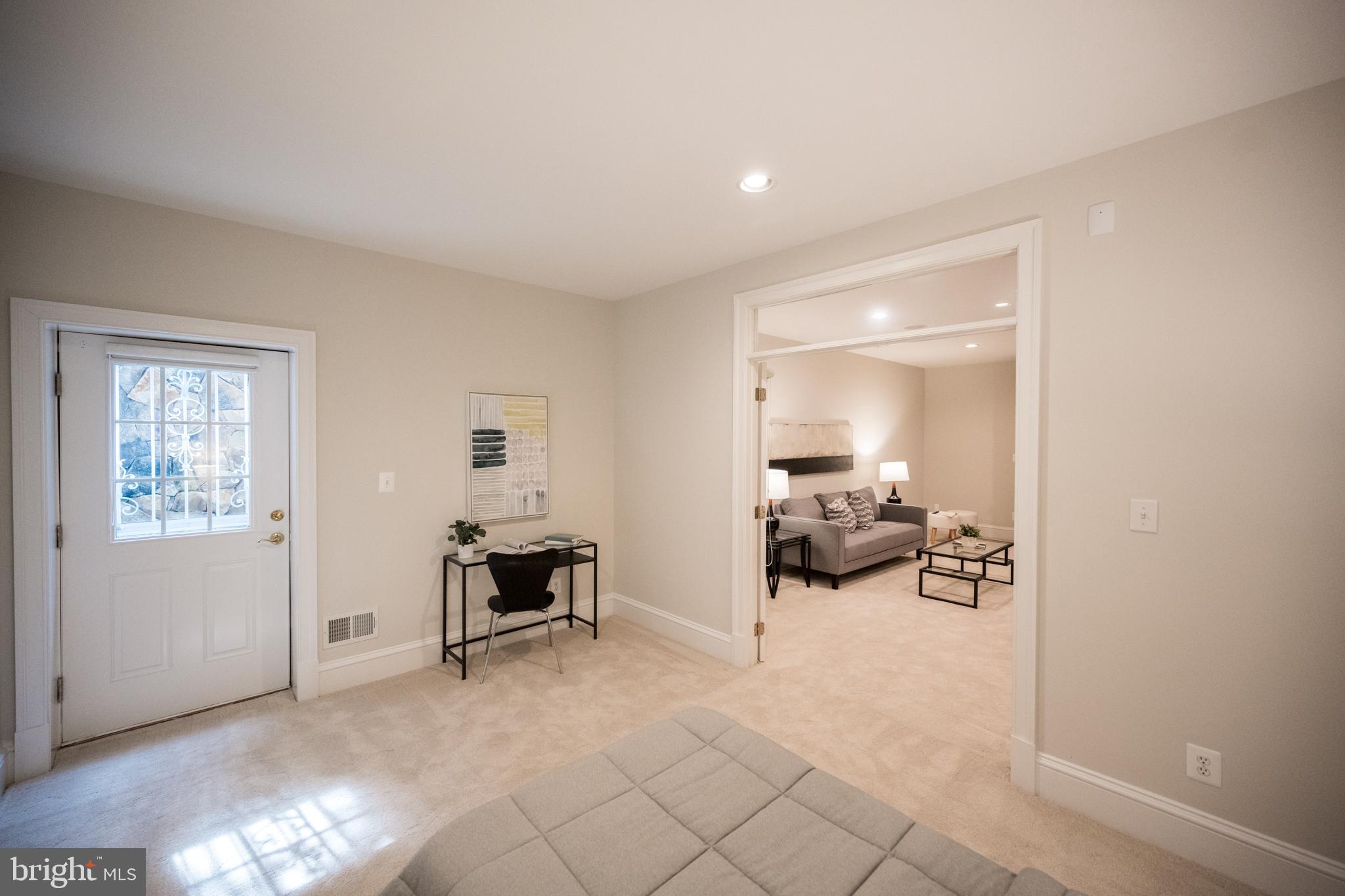 MAYWOOD - Residential