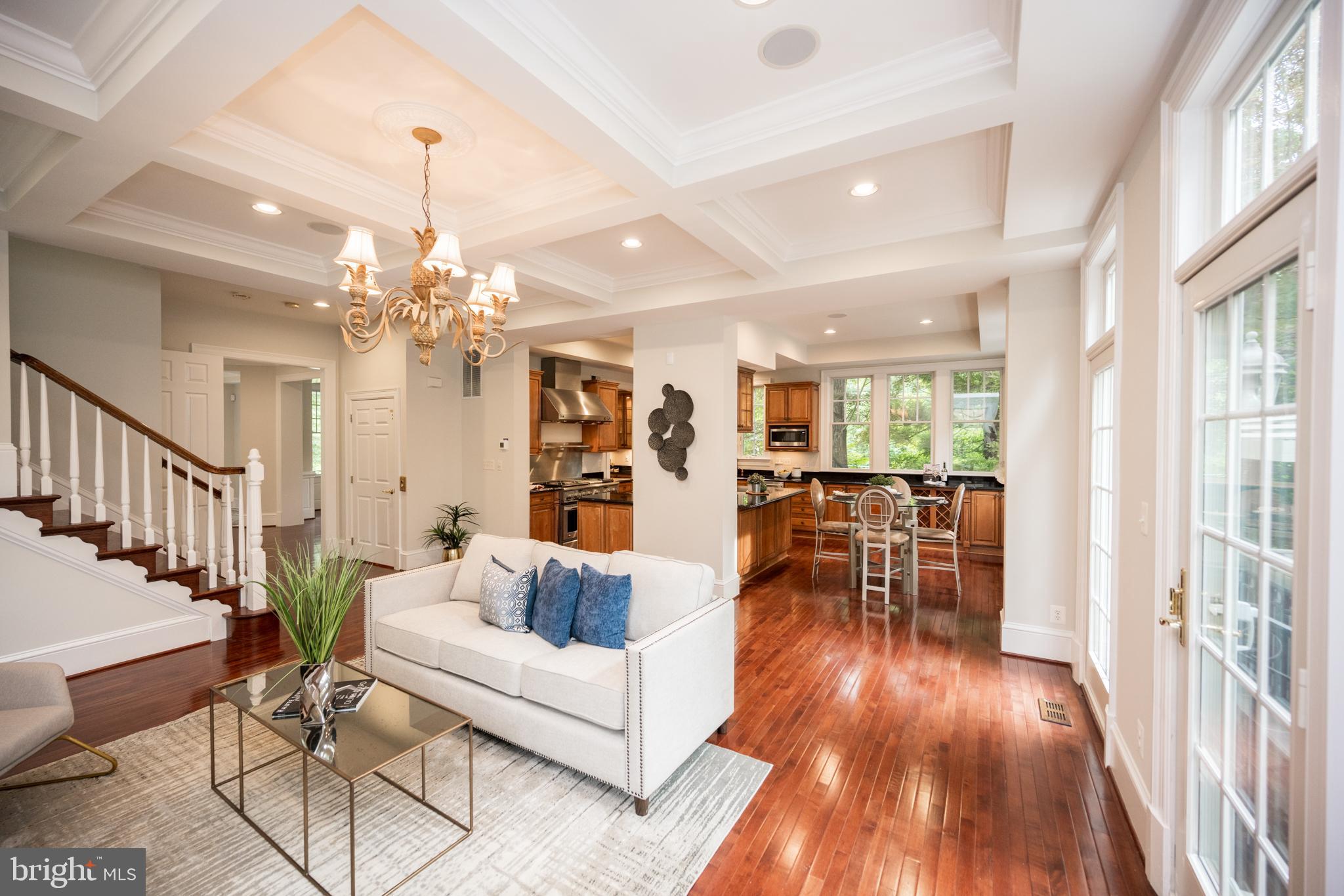 MAYWOOD - Residential