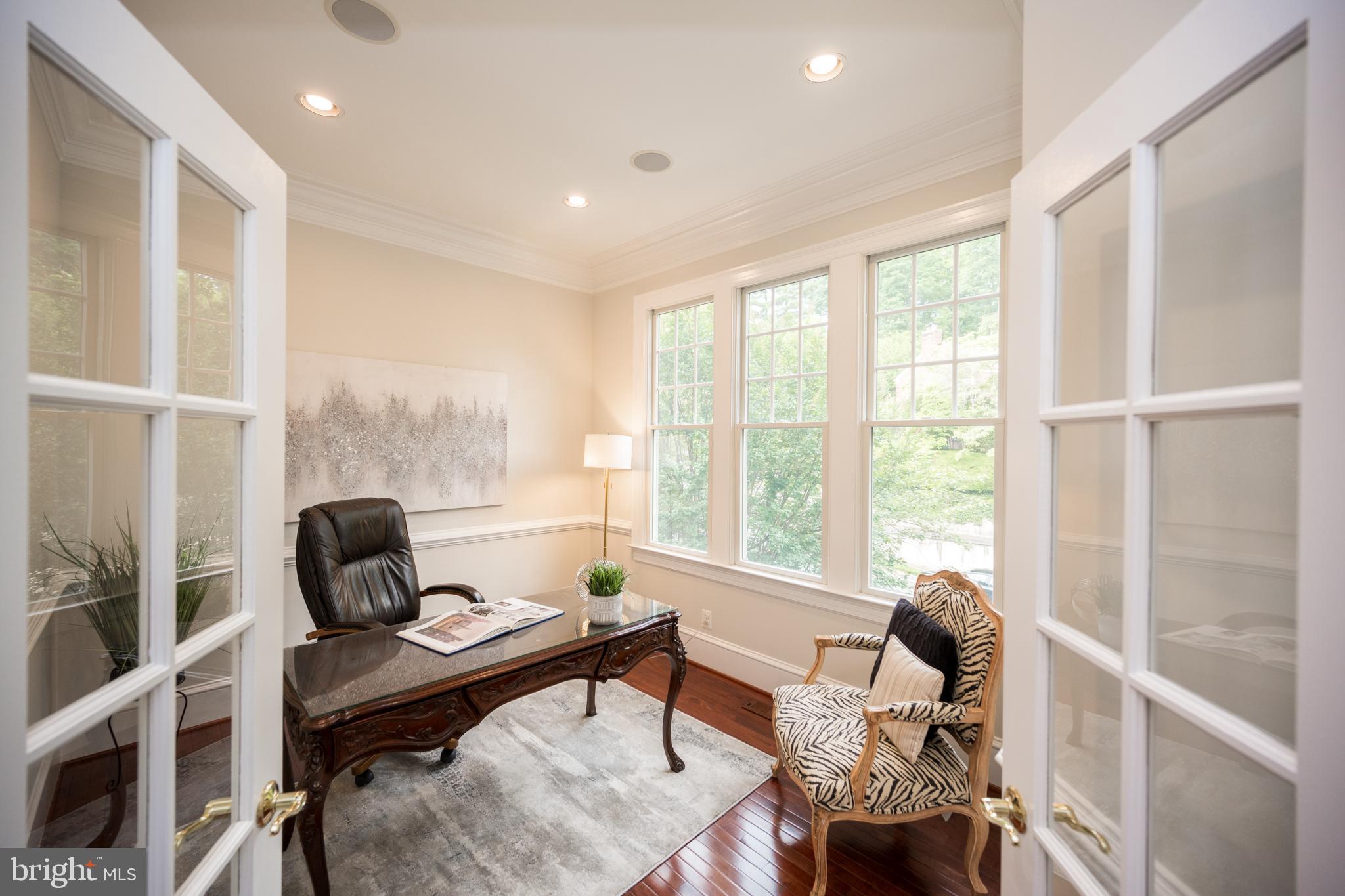 MAYWOOD - Residential