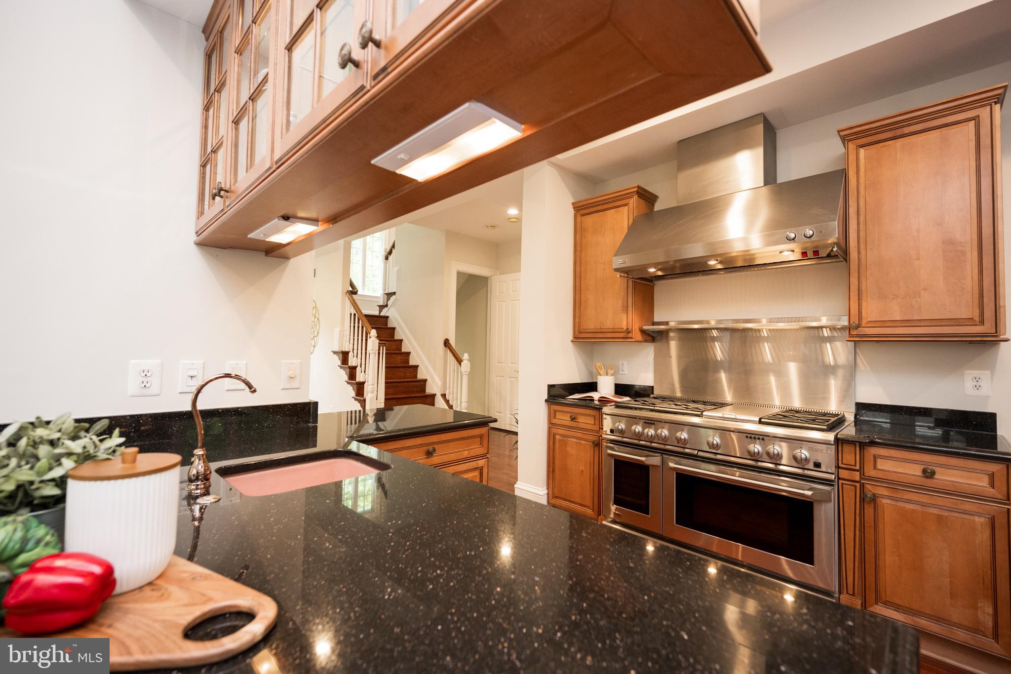 MAYWOOD - Residential