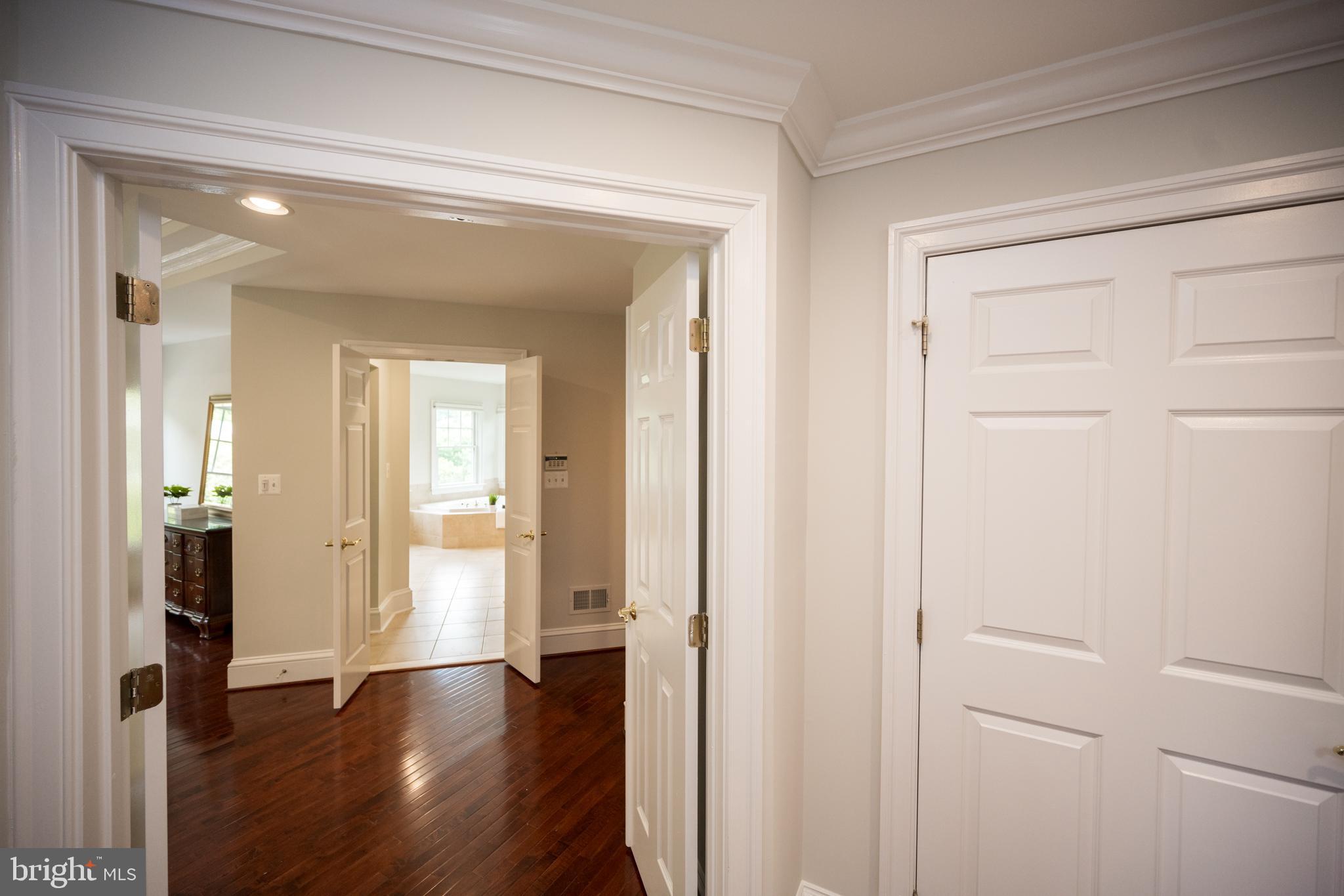 MAYWOOD - Residential