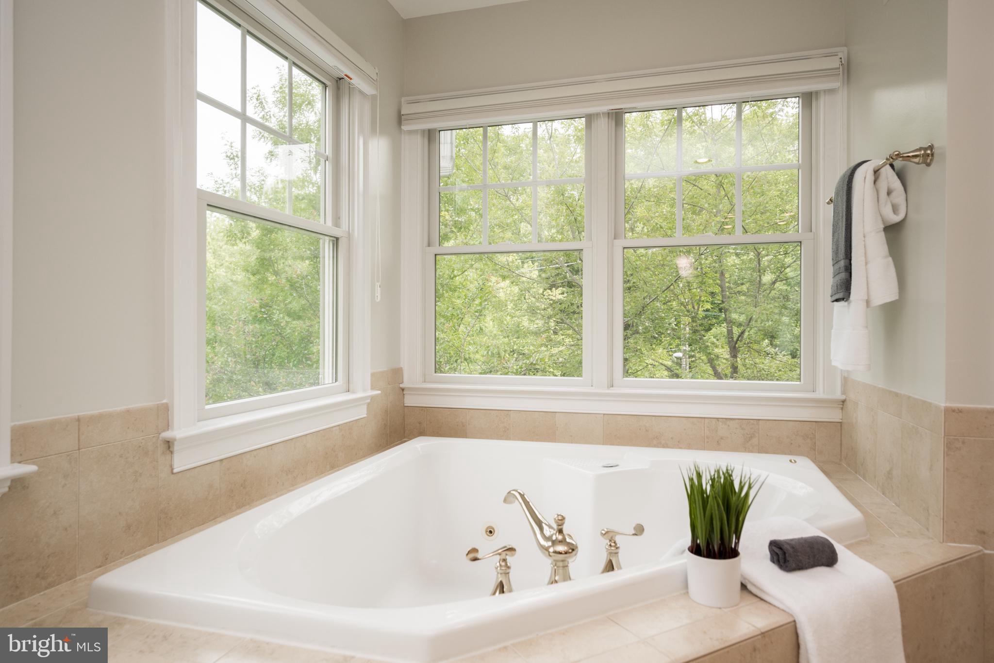 MAYWOOD - Residential