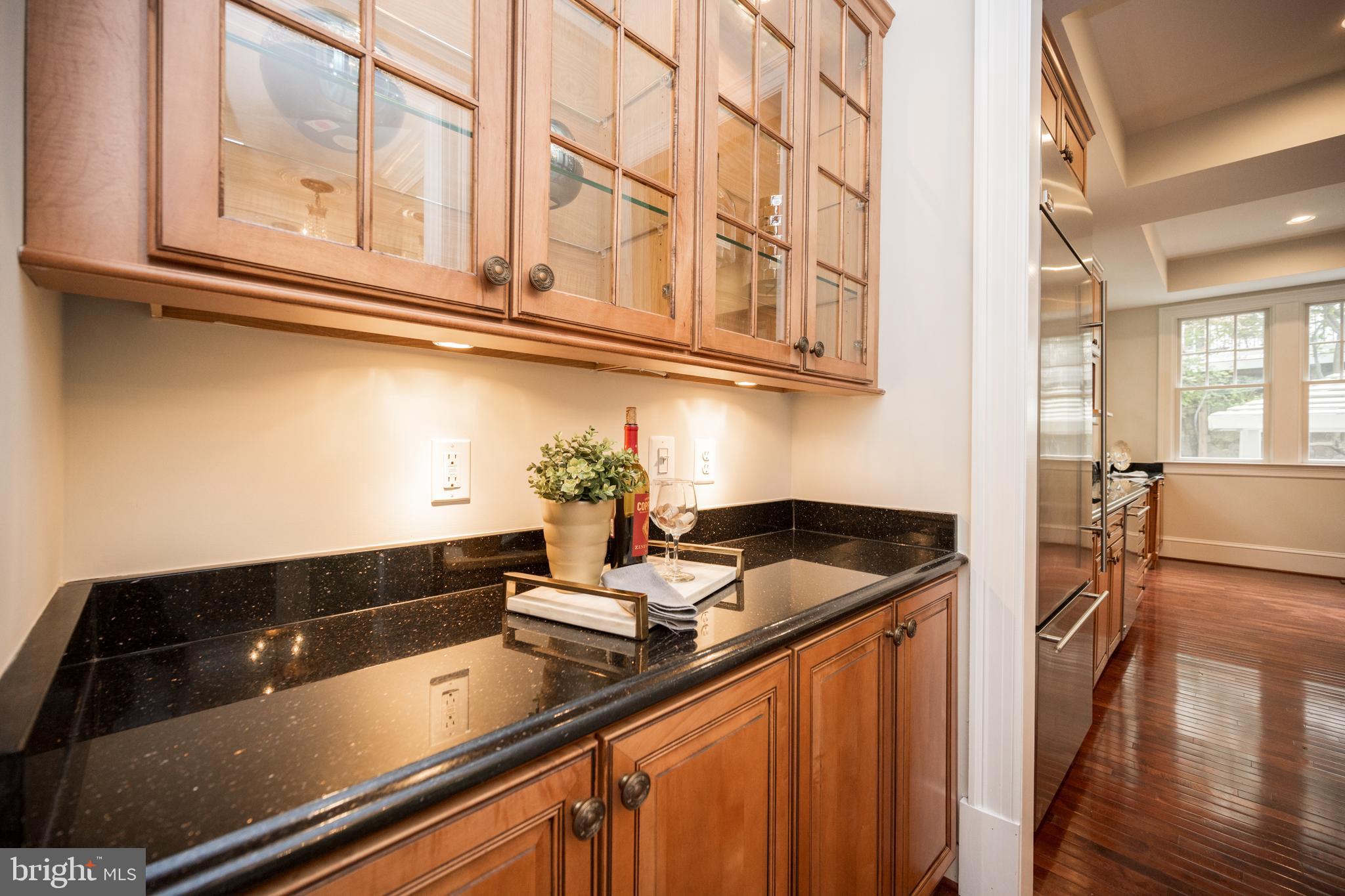 MAYWOOD - Residential