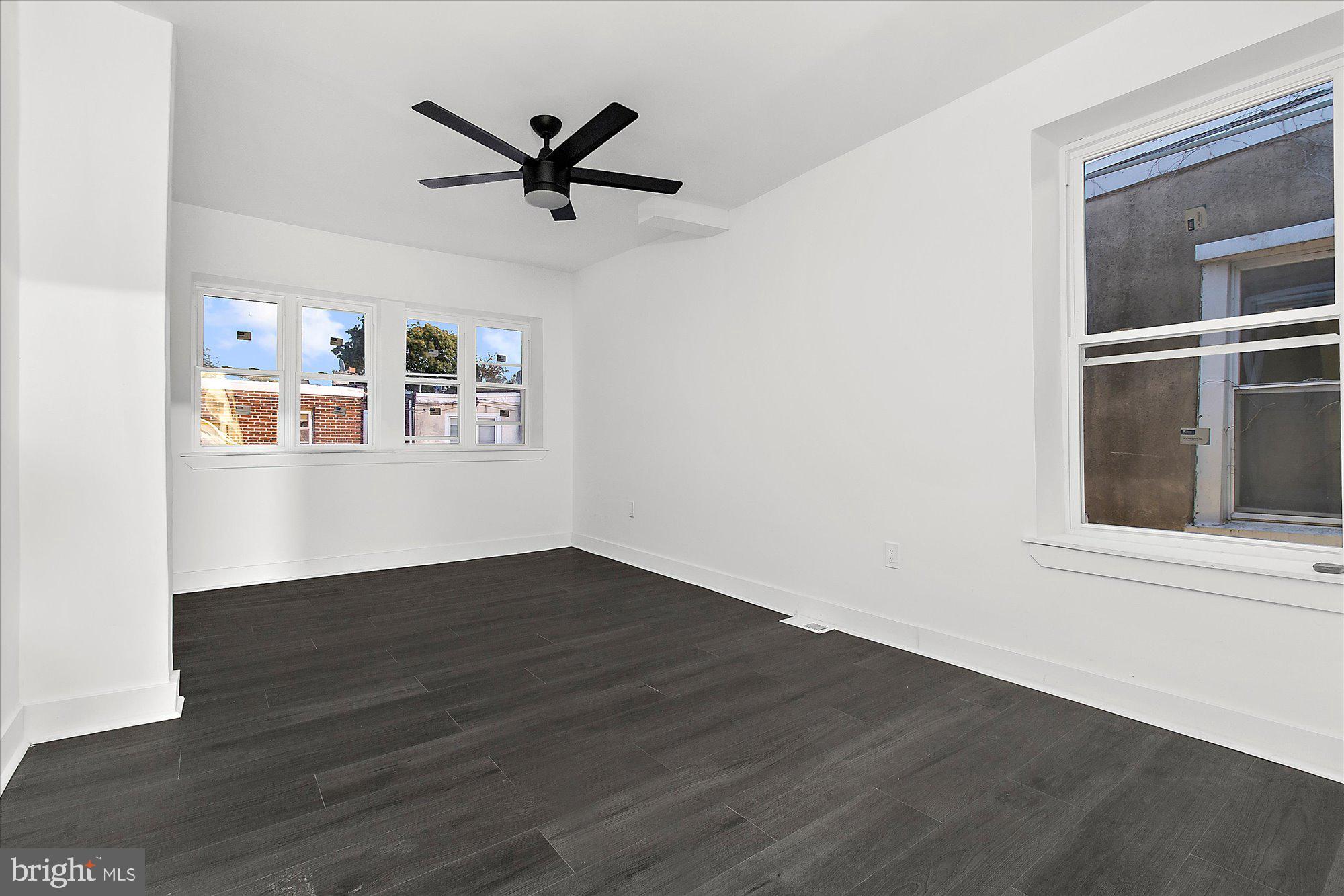 ELMWOOD PARK - Residential