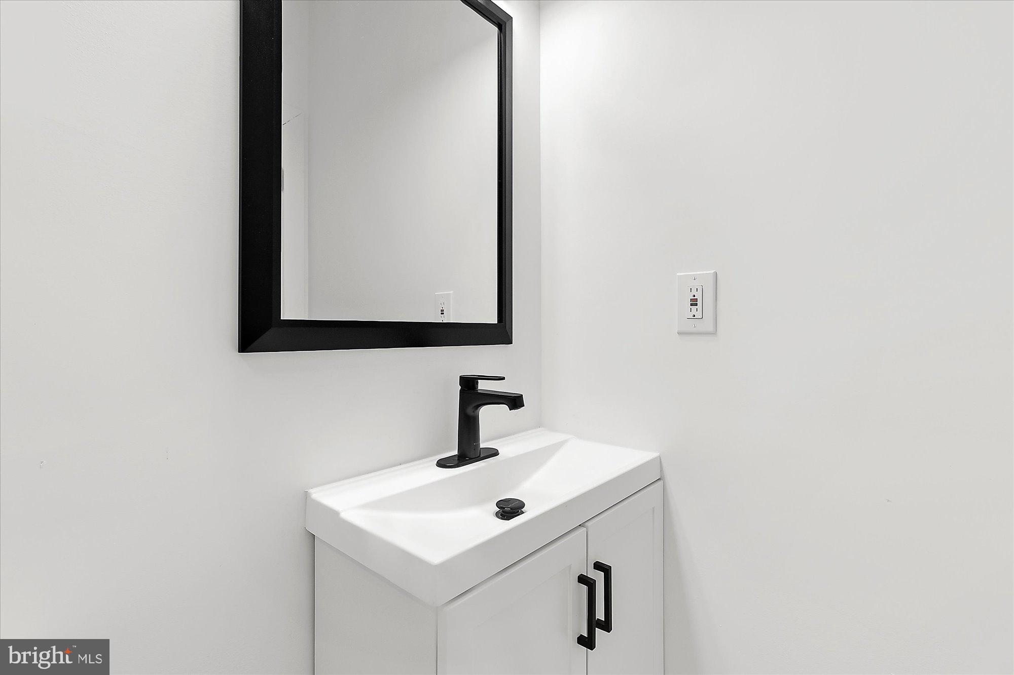 ELMWOOD PARK - Residential