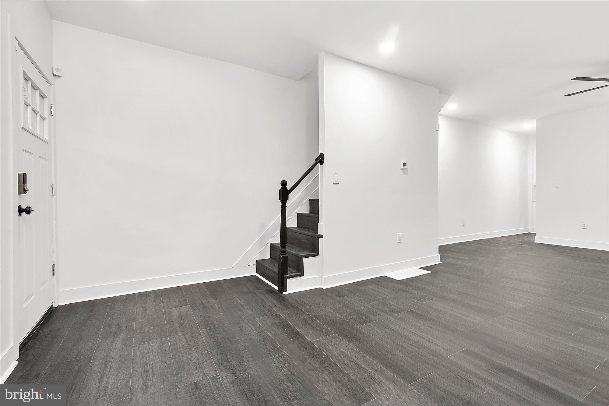 ELMWOOD PARK - Residential