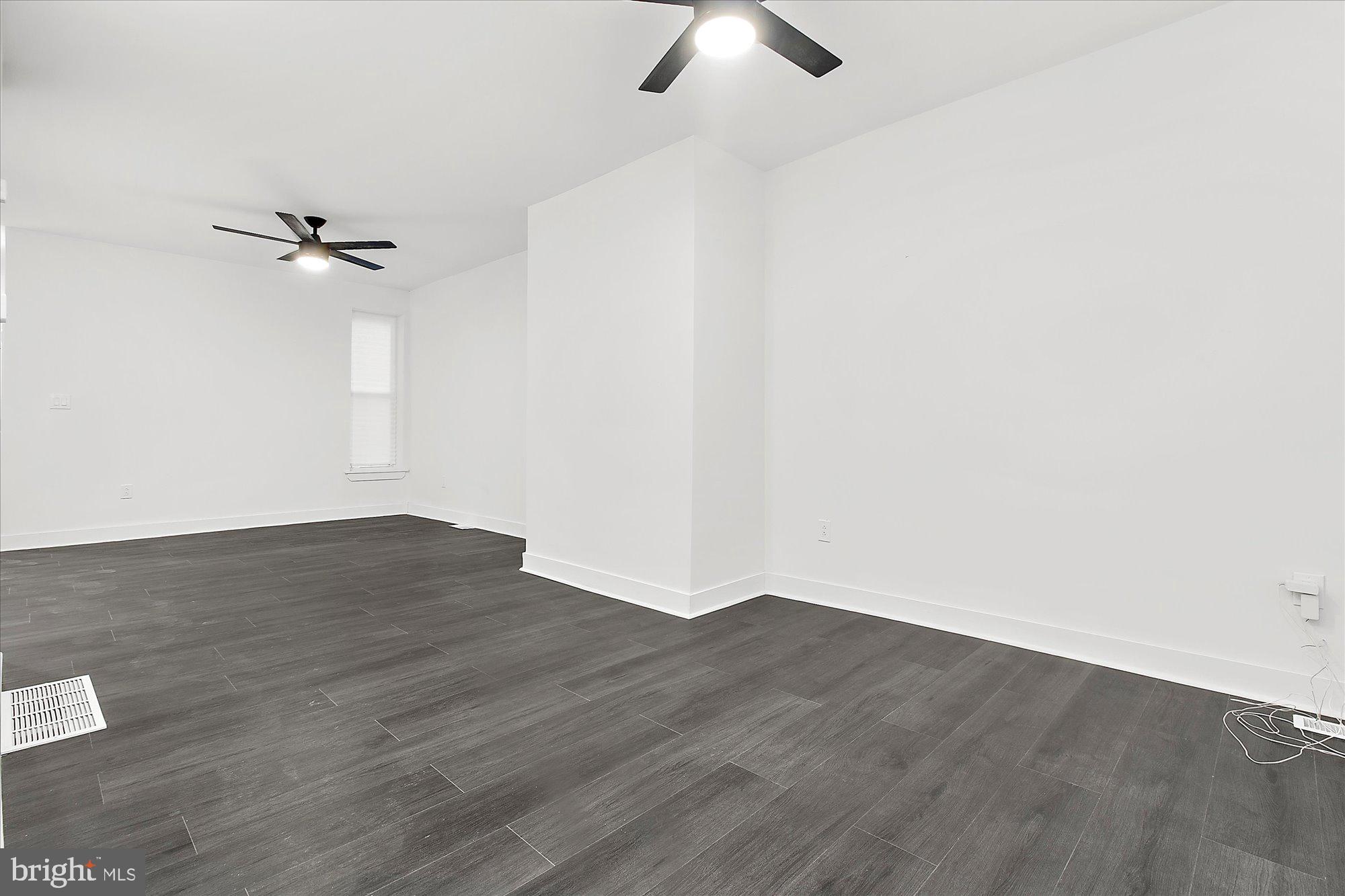 ELMWOOD PARK - Residential