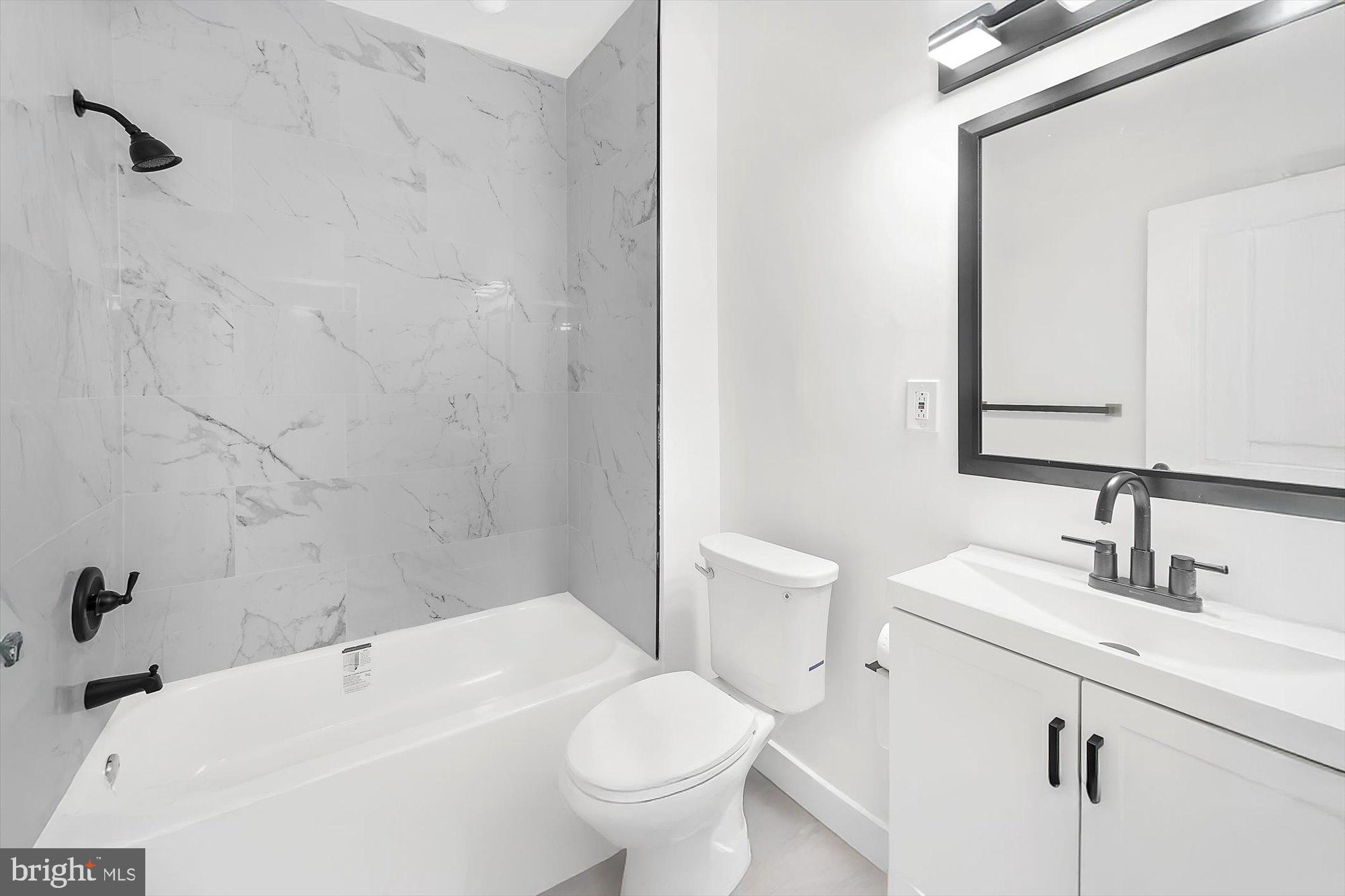 ELMWOOD PARK - Residential