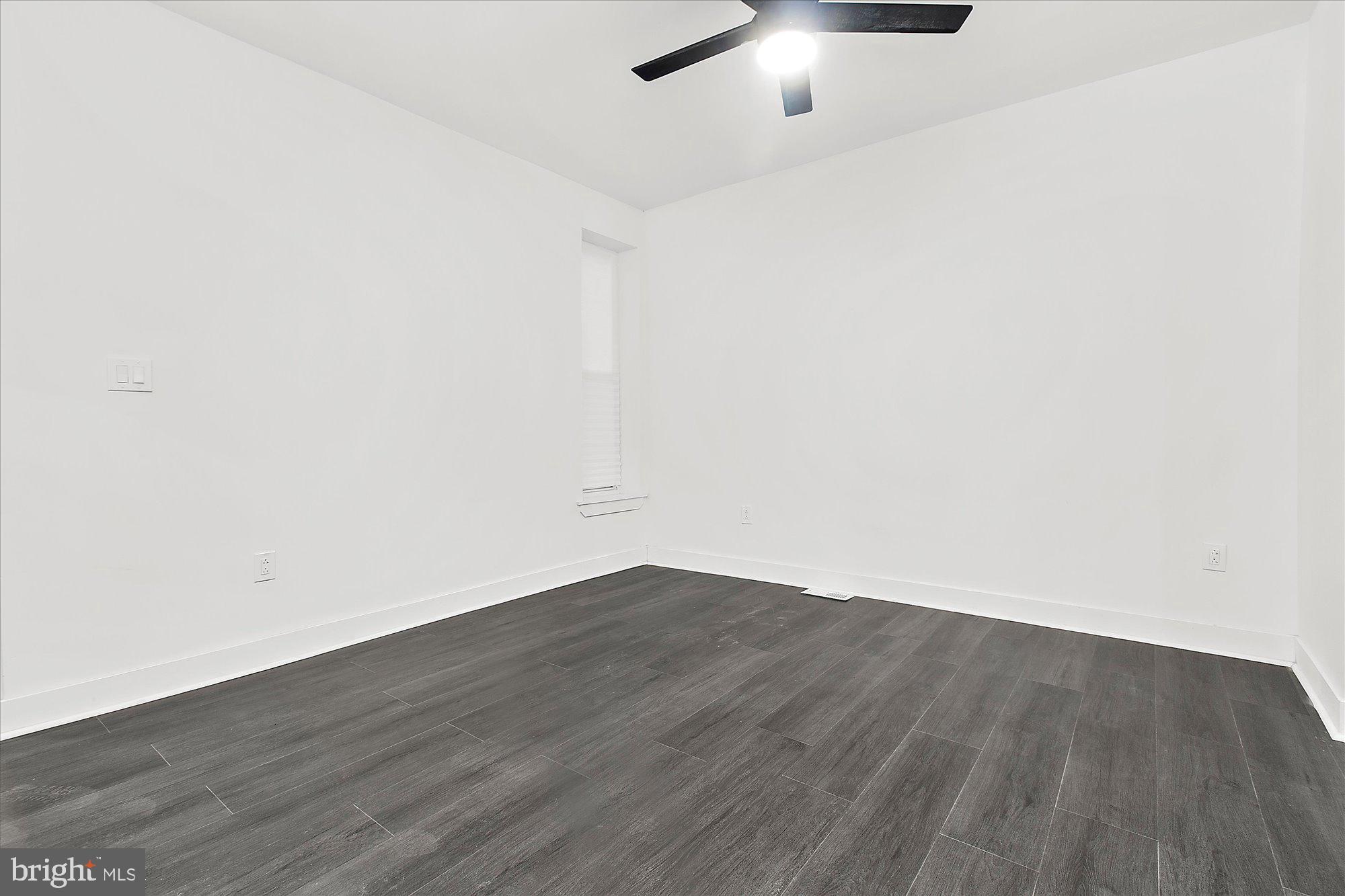 ELMWOOD PARK - Residential