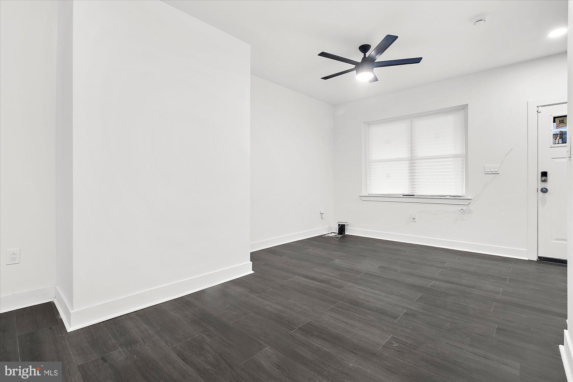 ELMWOOD PARK - Residential