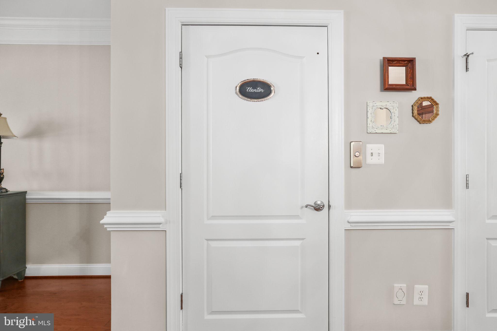 GASLIGHT LANDING - Residential