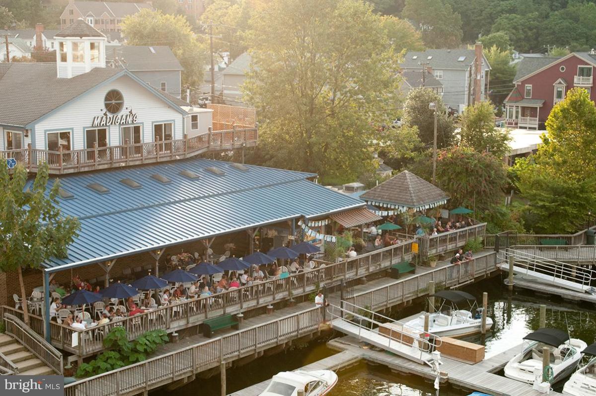 GASLIGHT LANDING - Residential