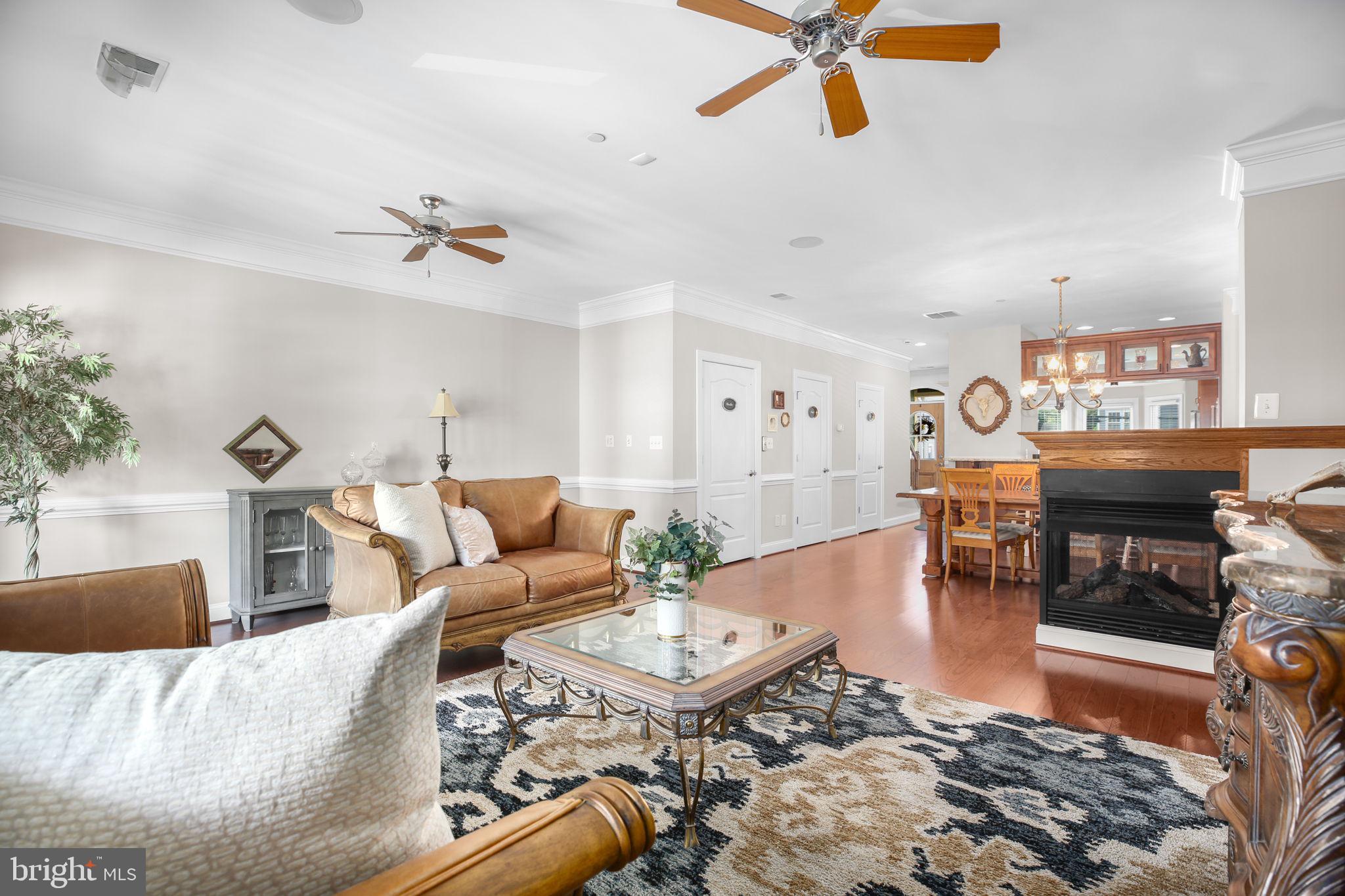 GASLIGHT LANDING - Residential