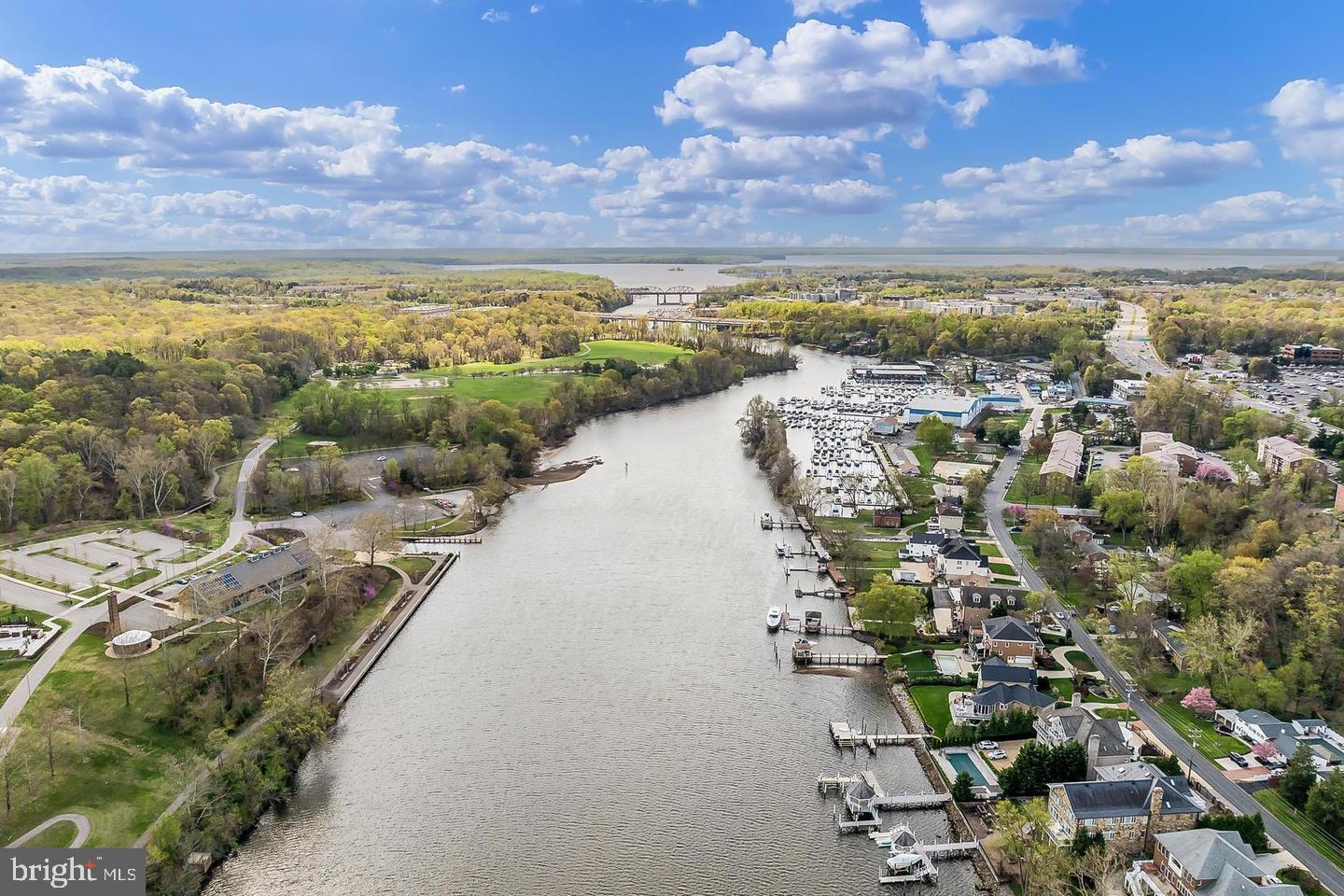 GASLIGHT LANDING - Residential