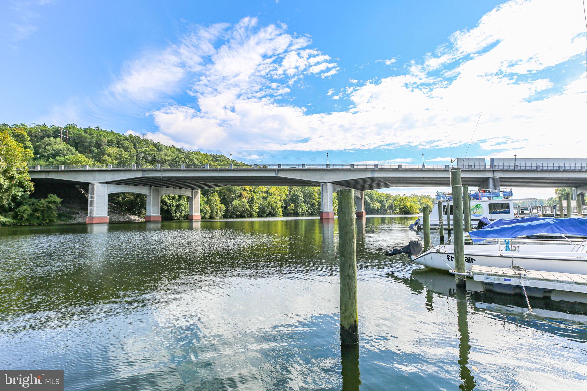 GASLIGHT LANDING - Residential