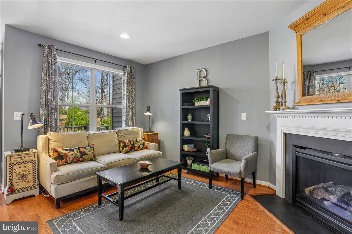 HALLMAN GROVE - Residential