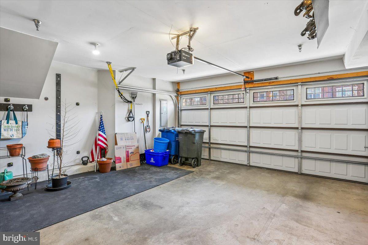 HALLMAN GROVE - Residential