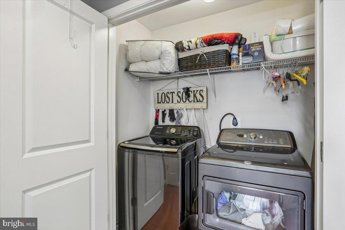 HALLMAN GROVE - Residential