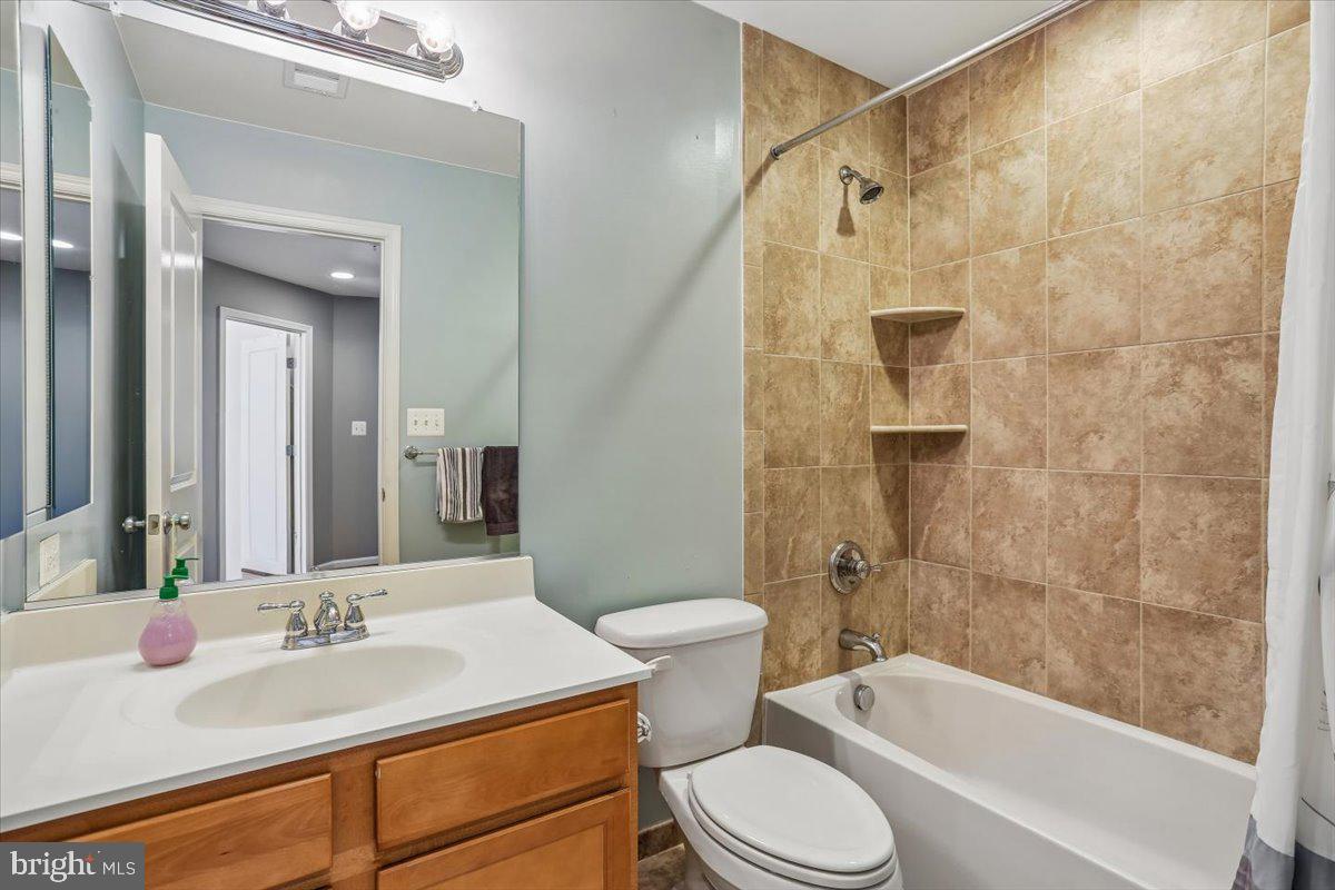 HALLMAN GROVE - Residential